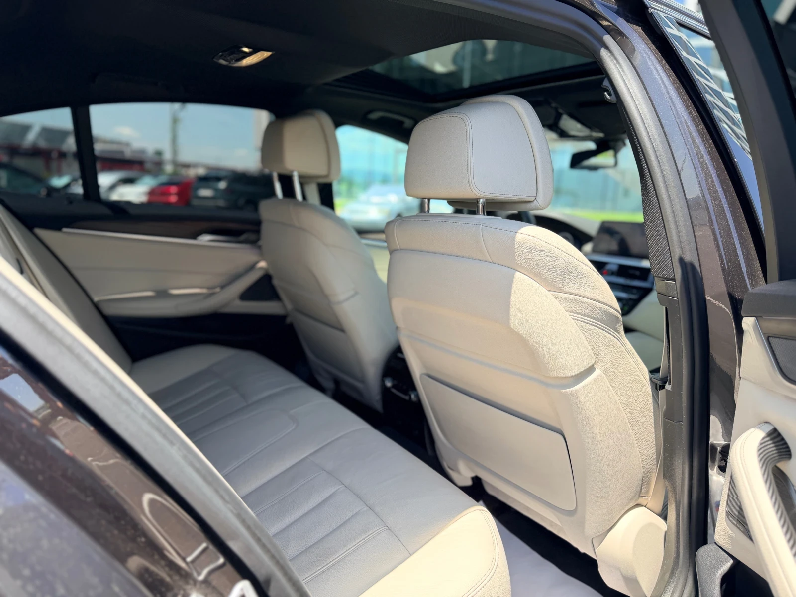 BMW 540 540I M-sport-FullЛизинг първа вноска 5700 евро , снимка 14 - Автомобили и джипове - 53655202