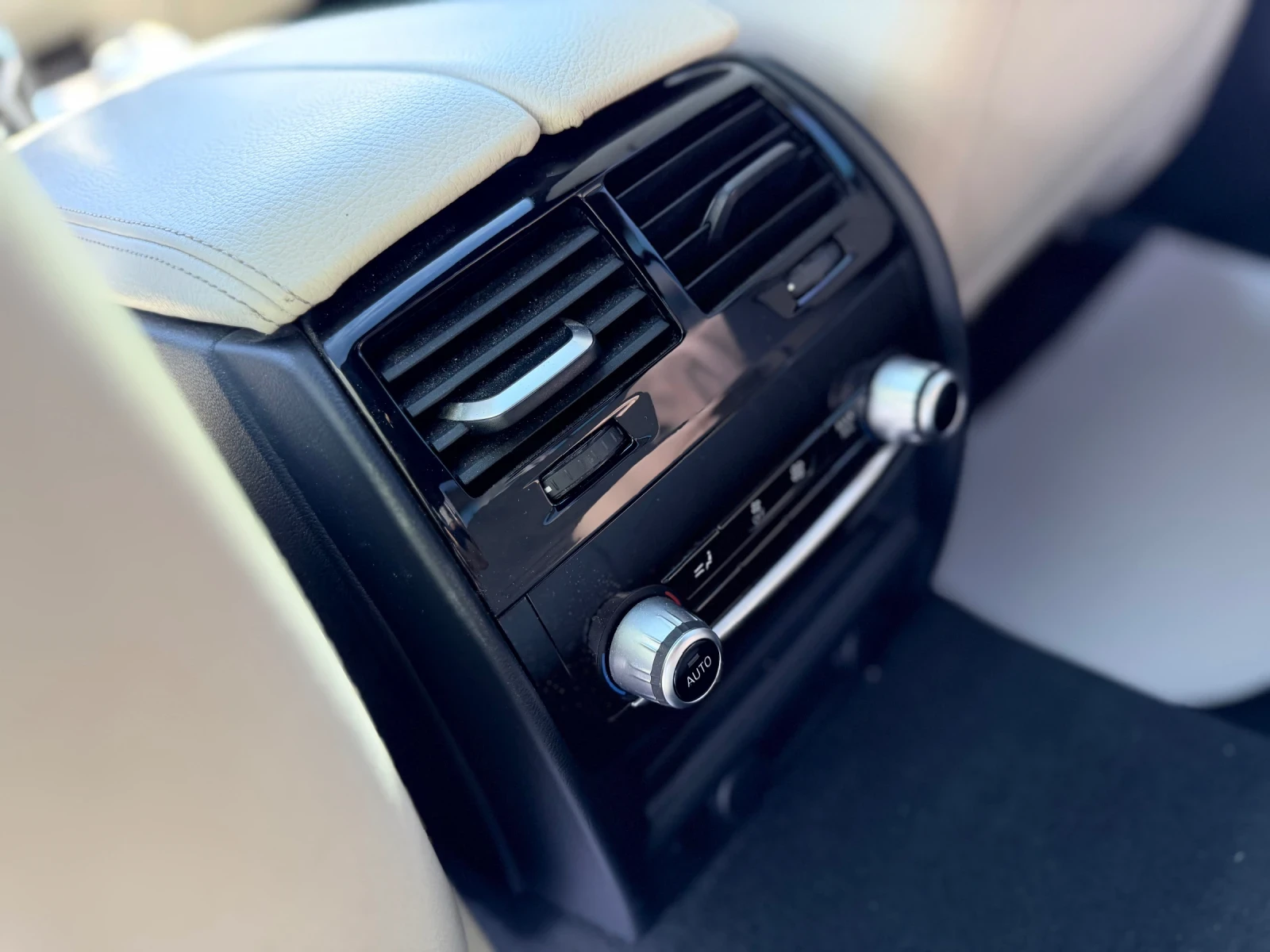 BMW 540 540I M-sport-FullЛизинг през Уникредит , снимка 14 - Автомобили и джипове - 53655202