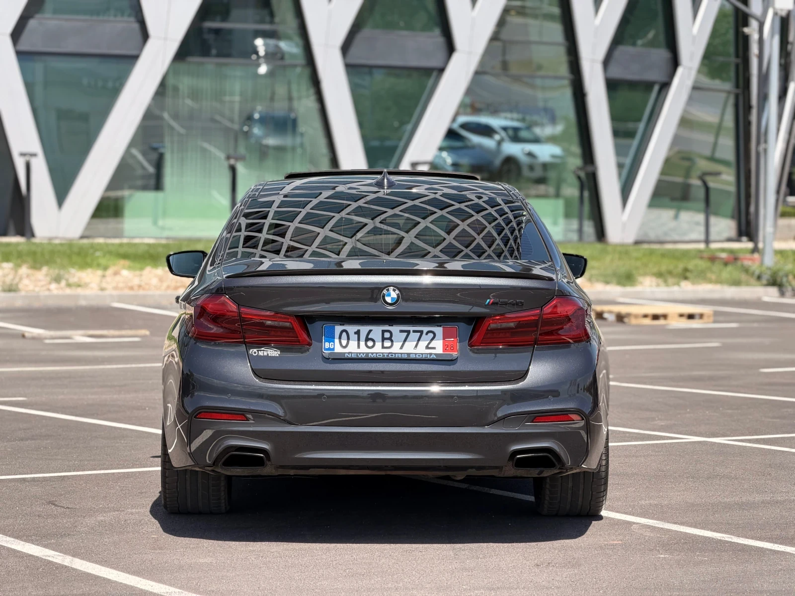 BMW 540 540I M-sport-FullЛизинг първа вноска 5700 евро , снимка 7 - Автомобили и джипове - 53655202