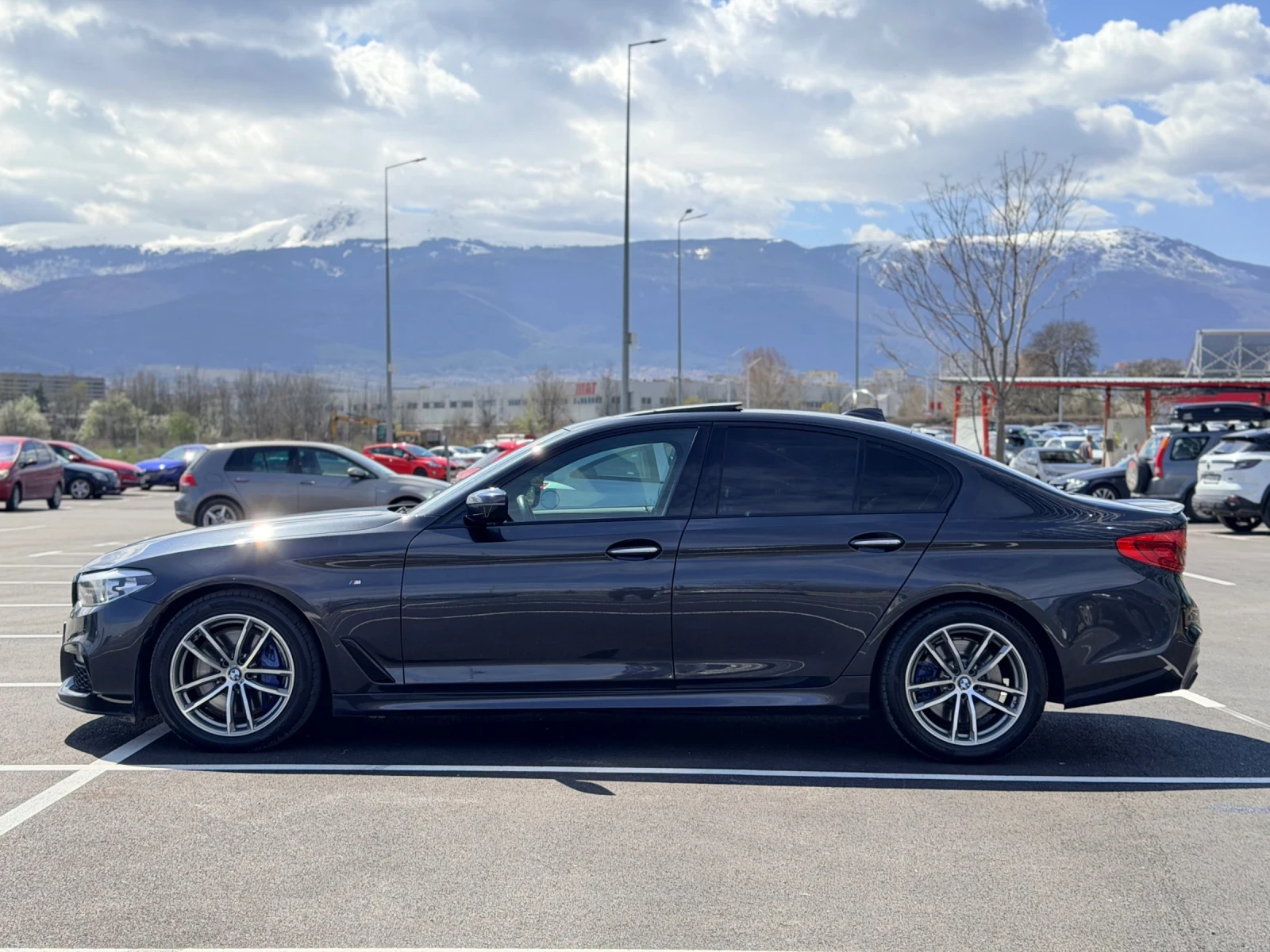 BMW 540 540I M-sport-FullЛизинг през Уникредит , снимка 4 - Автомобили и джипове - 53655202