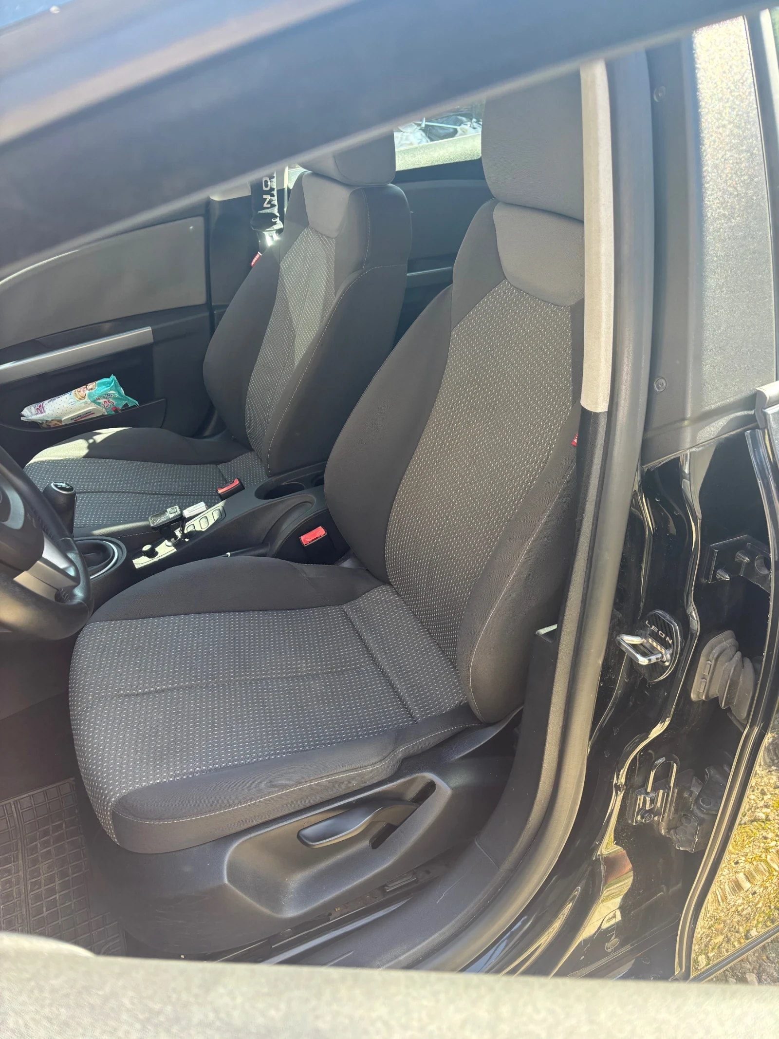 Seat Leon, снимка 9 - Автомобили и джипове - 53839204