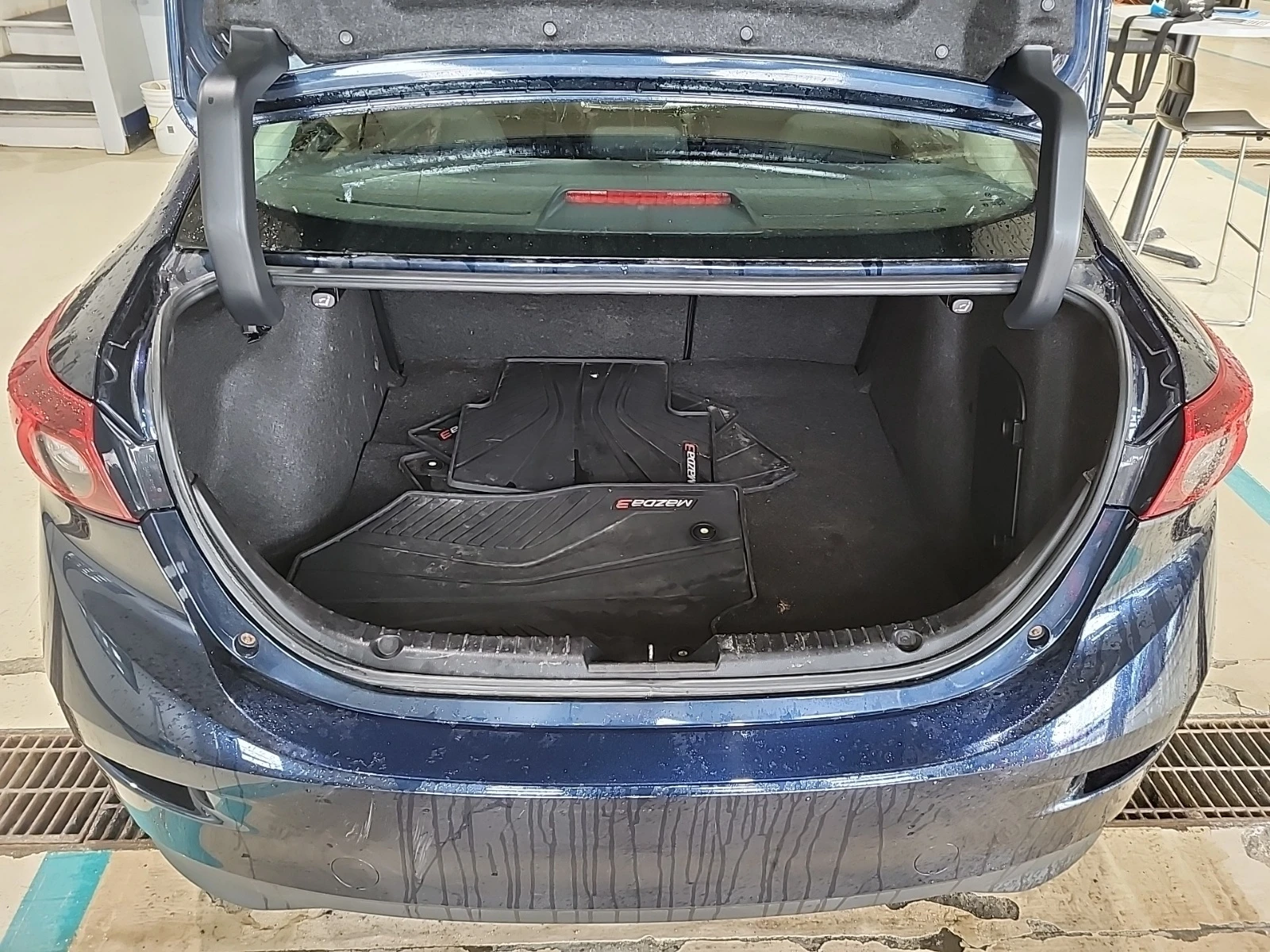 Mazda 3 * * CARFAX * * АВТО КРЕДИТ * * , снимка 14 - Автомобили и джипове - 54038141