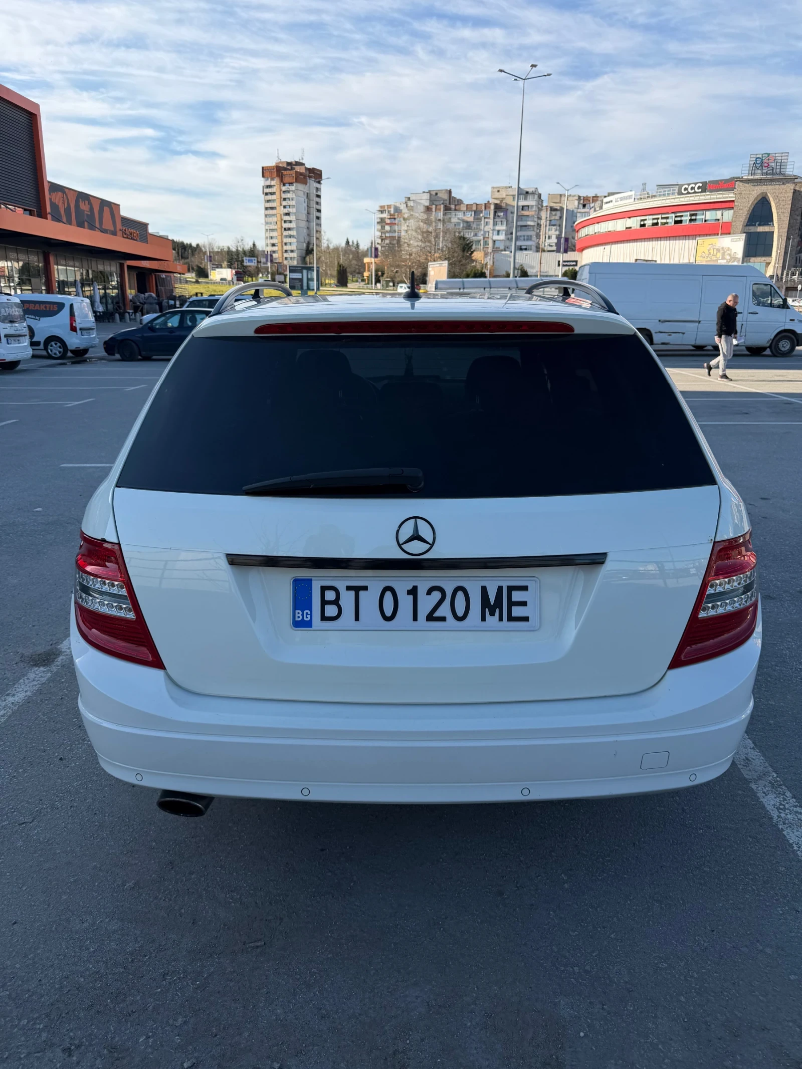 Mercedes-Benz C 220, снимка 6 - Автомобили и джипове - 54119926
