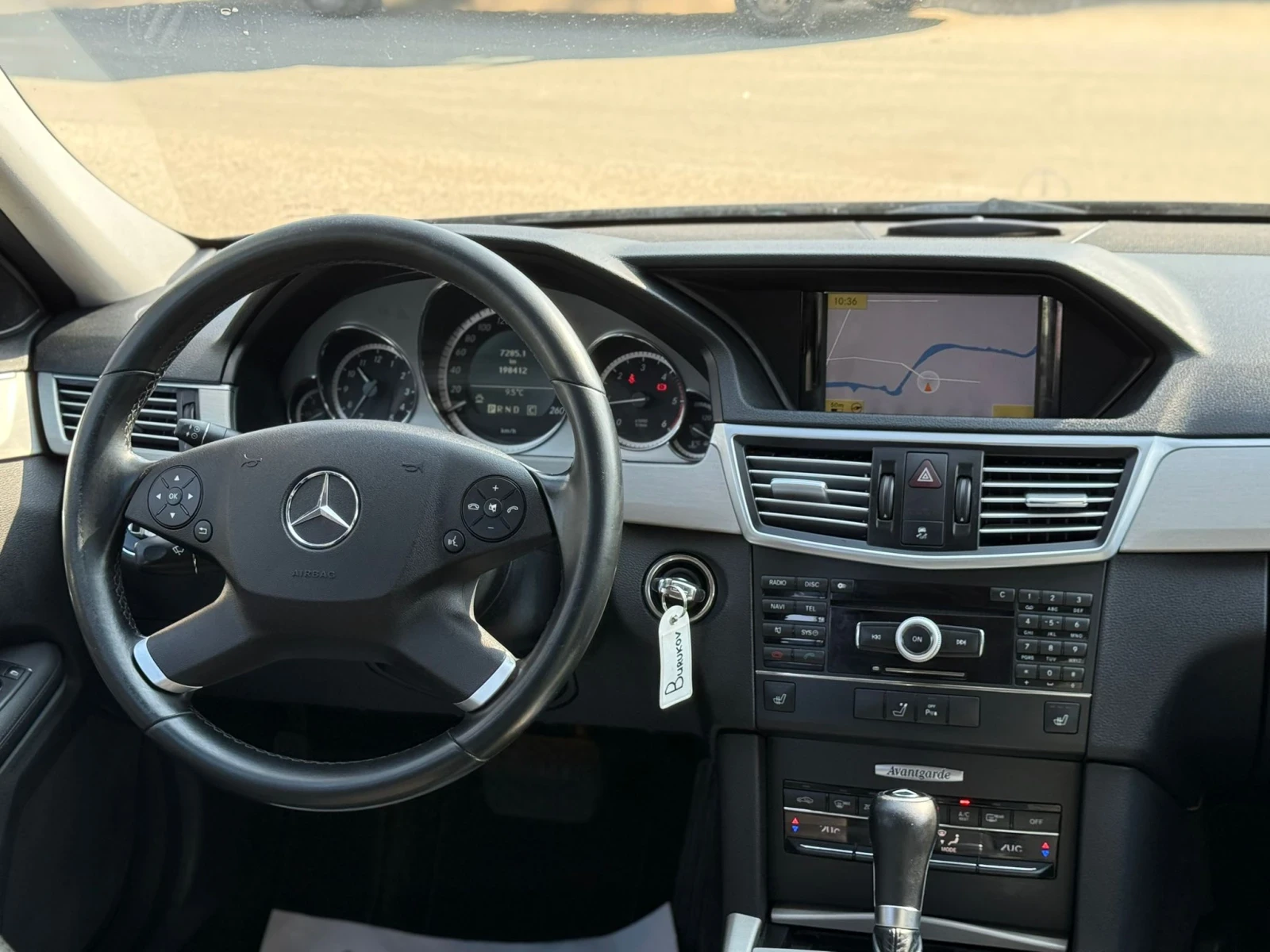 Mercedes-Benz E 250 CDI Avantgarde , снимка 5 - Автомобили и джипове - 54128002