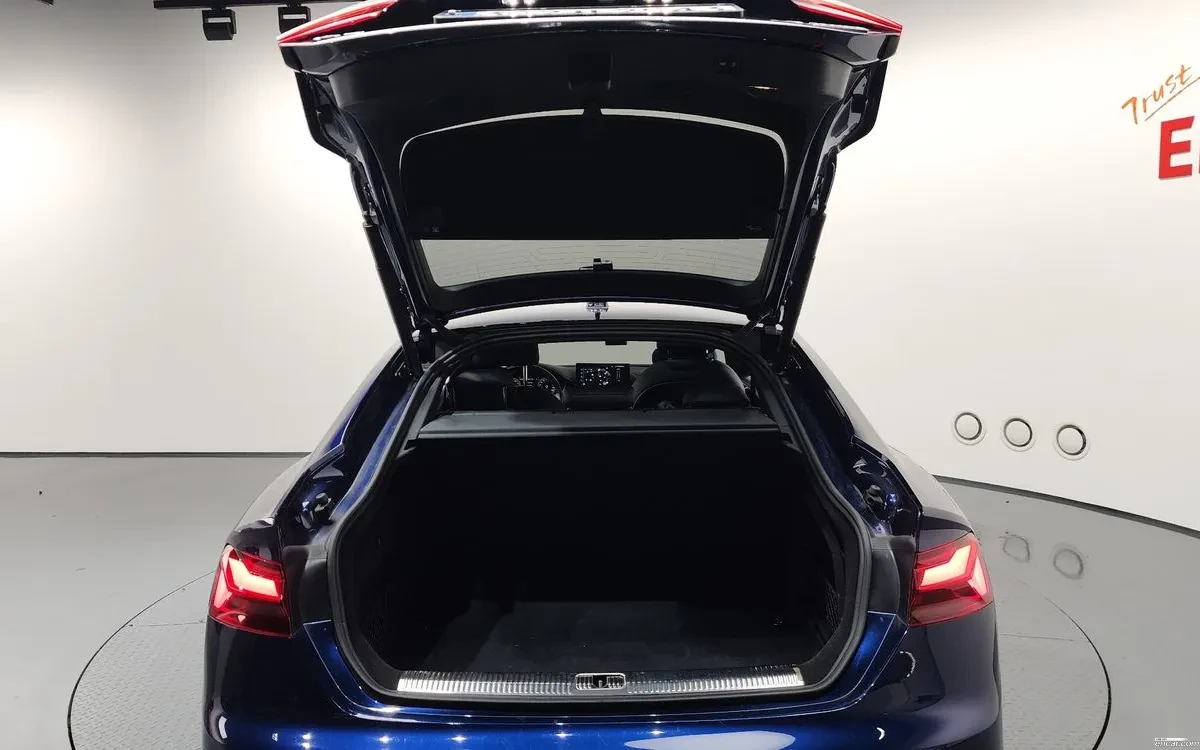Audi A5 40 TFSI* Distronic* Подгр/Обдух* 360* HeadsUp* Bli, снимка 17 - Автомобили и джипове - 54725739