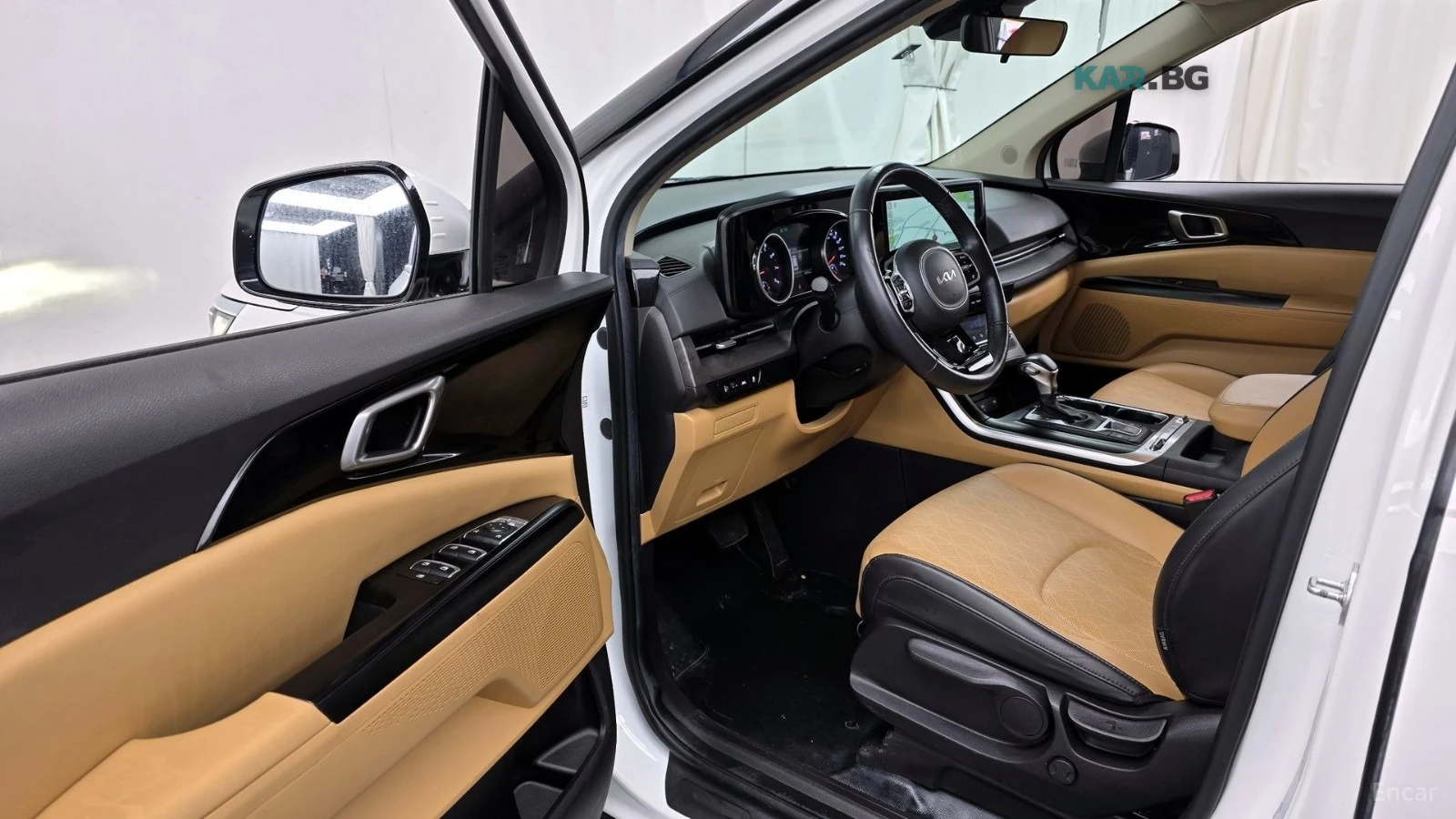 Kia Carnival * 3.5* PRESTIGE* КОЖА* ПОДГРЕВ* ОБДУХВАНЕ* , снимка 10 - Автомобили и джипове - 54774367