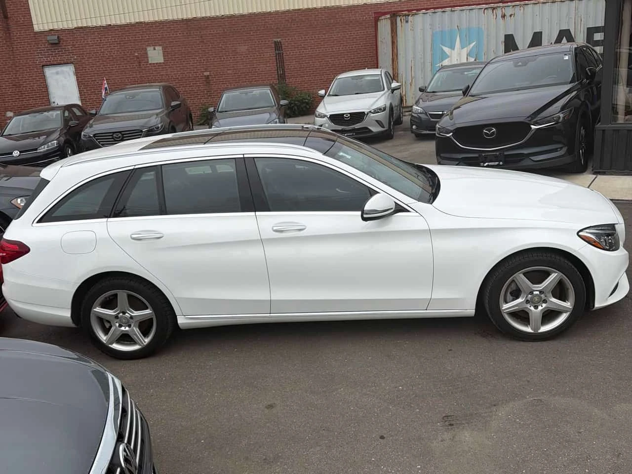 Mercedes-Benz C 300 4MATIC | CARFAX | БЕЗ ПЪРВОНАЧАЛНА ВНОСКА, снимка 6 - Автомобили и джипове - 55054195