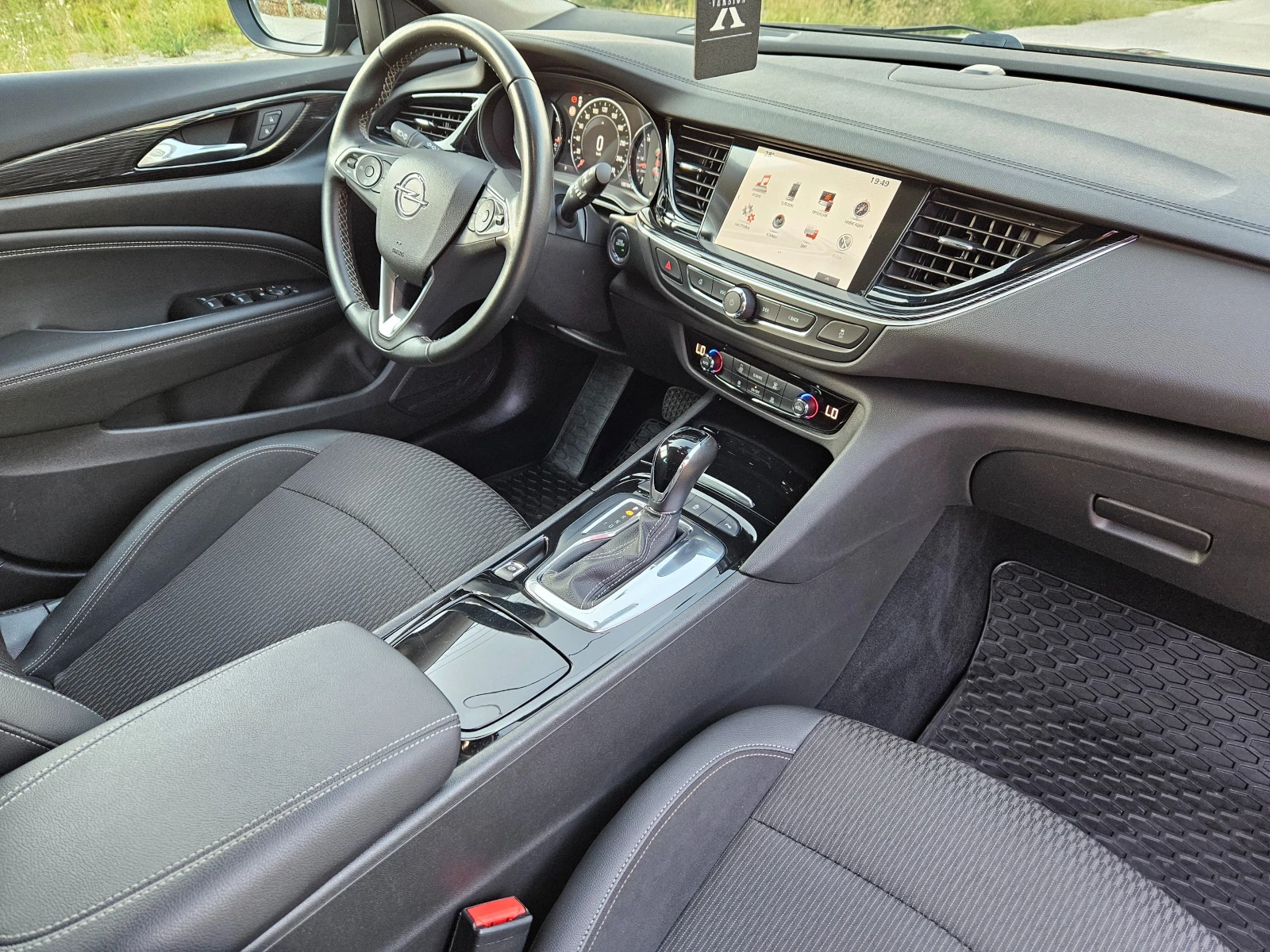 Opel Insignia 2.0D Automatik 170кс, снимка 11 - Автомобили и джипове - 55066369