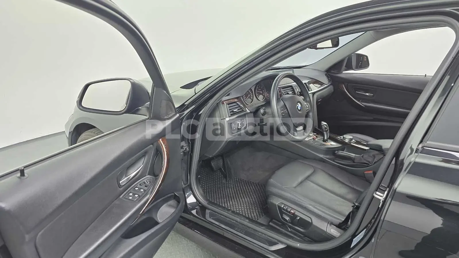 BMW 320 M SPORT + HEAD UP/360/PANO/FULL, снимка 9 - Автомобили и джипове - 55132767