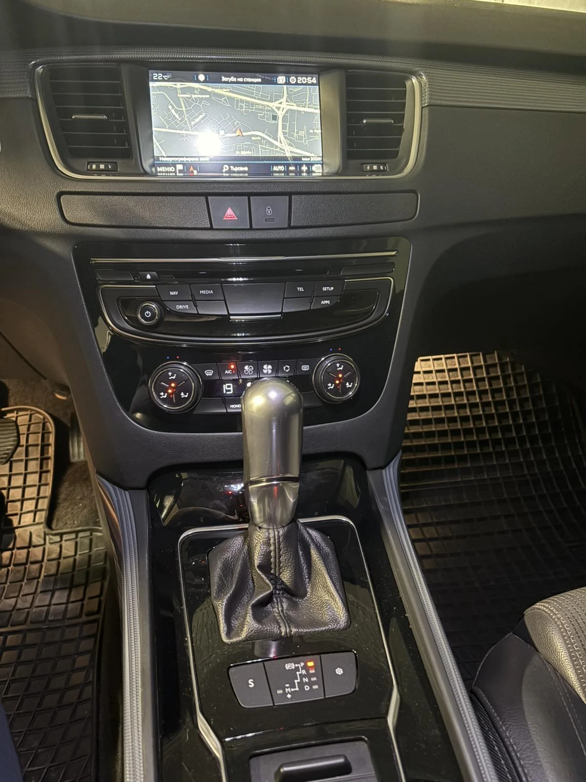 Peugeot 508 2.0 Blue HDI 181kc Automatic, снимка 13 - Автомобили и джипове - 55166152