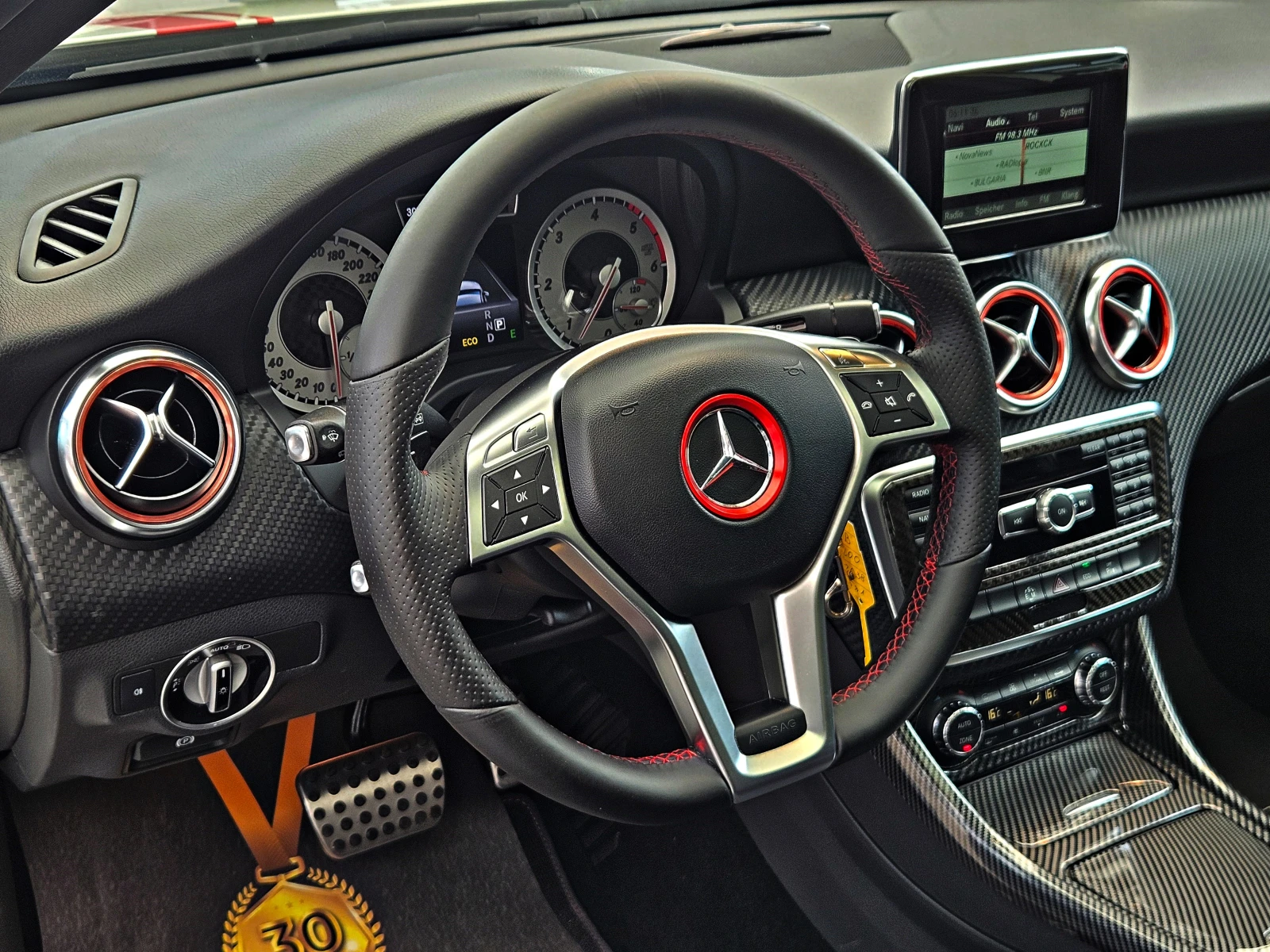 Mercedes-Benz A 200 AMG/GERMANY/CAMERA/PANORAMA/AMBIENT/START-STOP/LIZ, снимка 11 - Автомобили и джипове - 55232121