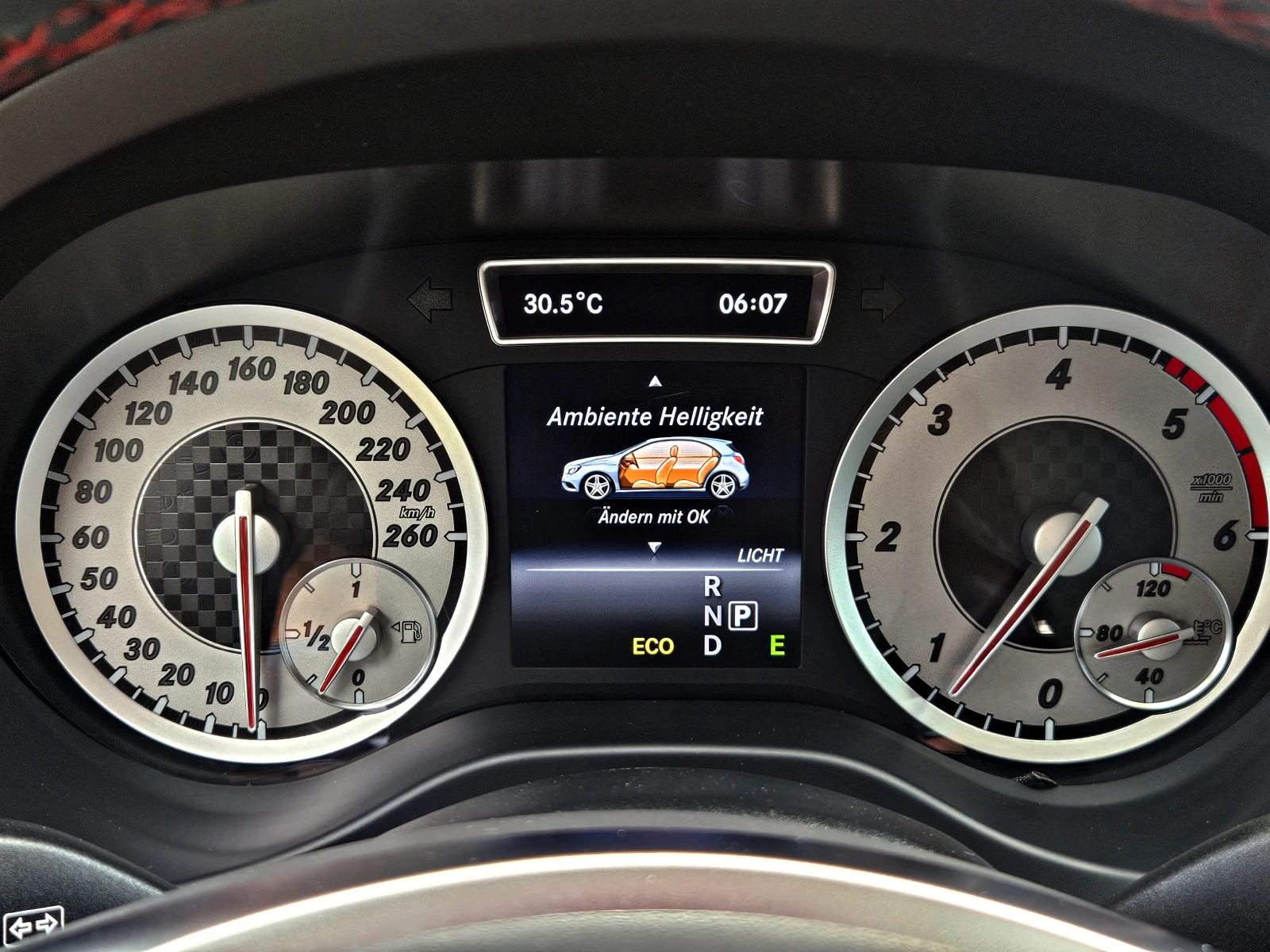 Mercedes-Benz A 200 AMG/GERMANY/CAMERA/PANORAMA/AMBIENT/START-STOP/LIZ, снимка 10 - Автомобили и джипове - 55232121