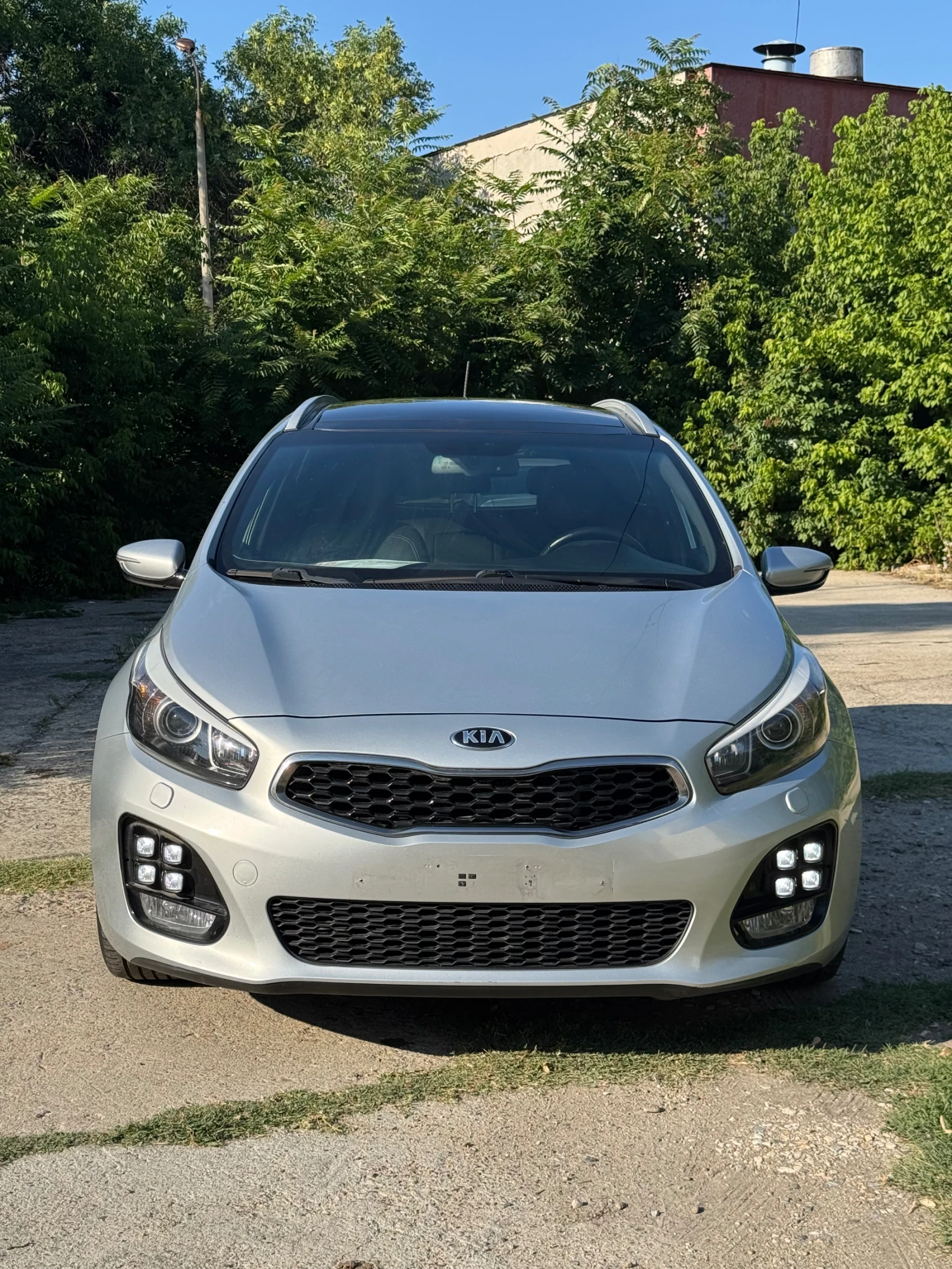 Kia Ceed GT Line 1.6 CRDI, снимка 2 - Автомобили и джипове - 55237086