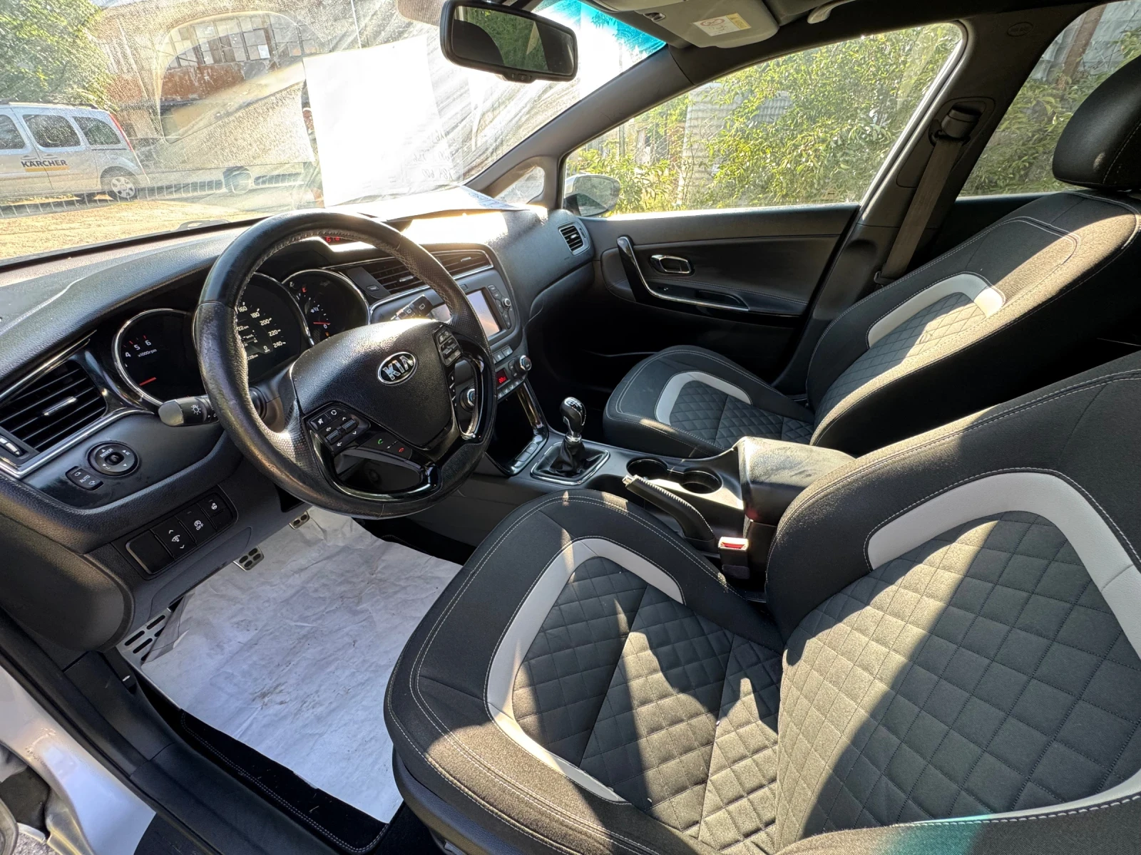 Kia Ceed GT Line 1.6 CRDI, снимка 10 - Автомобили и джипове - 55237086