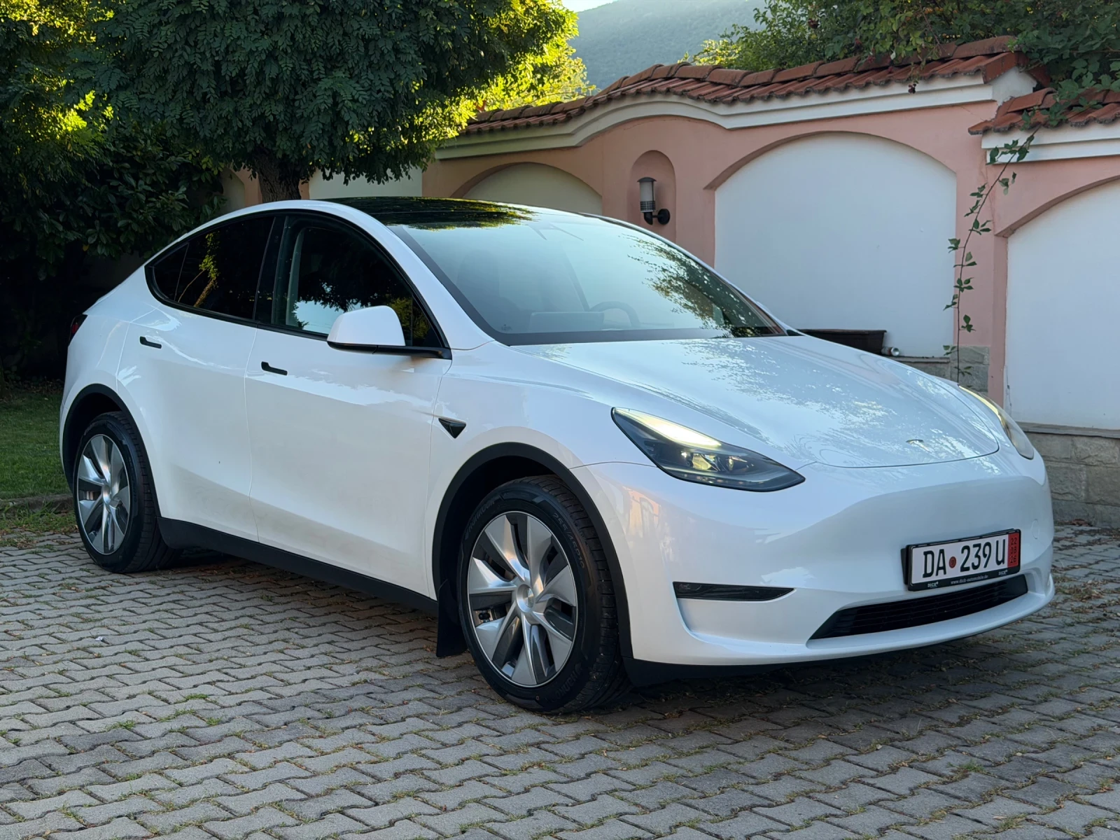 Tesla Model Y LongRange/DualMotor/4x4/514hp/Germany/Наличен, снимка 3 - Автомобили и джипове - 55480893
