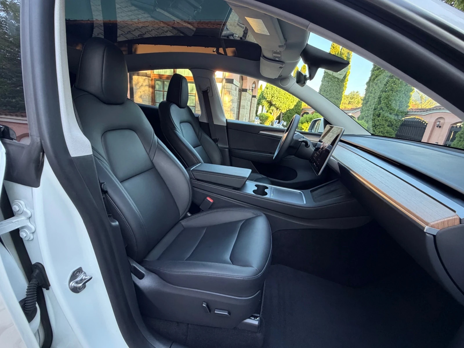 Tesla Model Y LongRange/DualMotor/4x4/514hp/Germany/Наличен, снимка 12 - Автомобили и джипове - 55480893