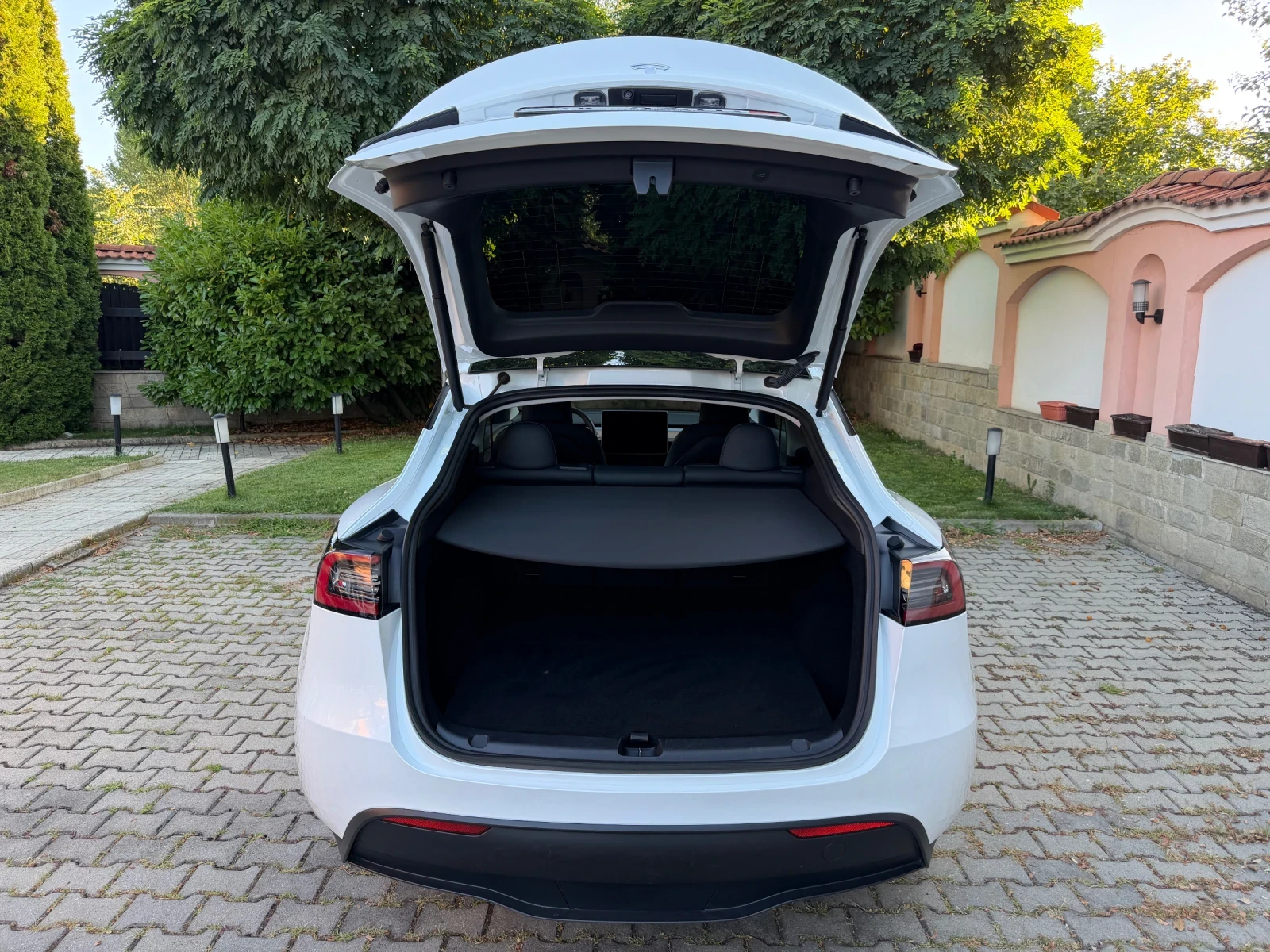 Tesla Model Y LongRange/DualMotor/4x4/514hp/Germany/Наличен, снимка 17 - Автомобили и джипове - 55480893