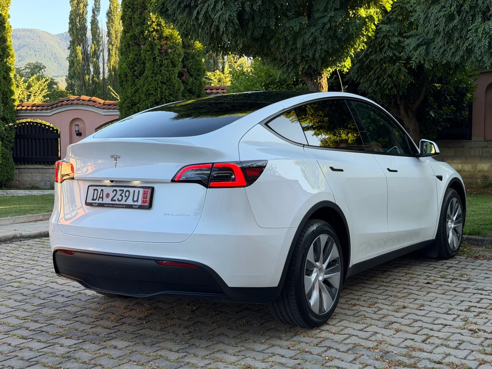 Tesla Model Y LongRange/DualMotor/4x4/514hp/Germany/Наличен, снимка 4 - Автомобили и джипове - 55480893