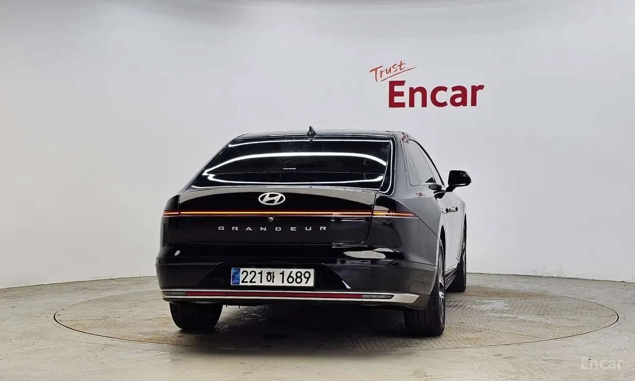 Hyundai Grandeur * 2, 5 Gasoline 2WD * ОПЦИЯ ЗА ФИНАНСИРАНЕ, снимка 4 - Автомобили и джипове - 55563942