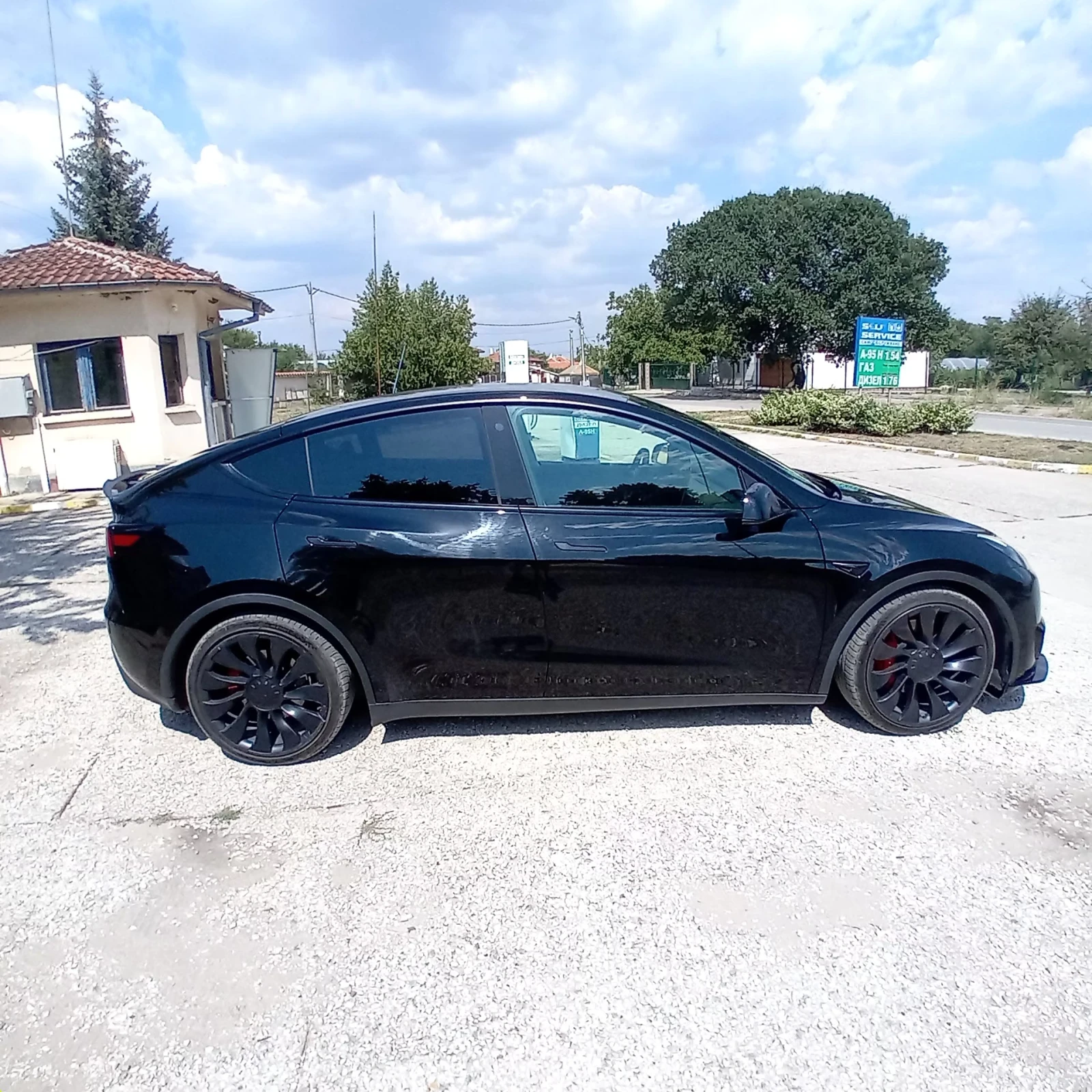 Tesla Model Y SUV, снимка 6 - Автомобили и джипове - 55597318