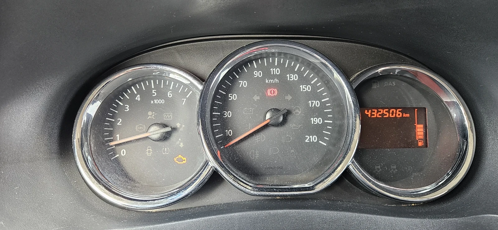 Dacia Lodgy, снимка 11 - Автомобили и джипове - 55848688