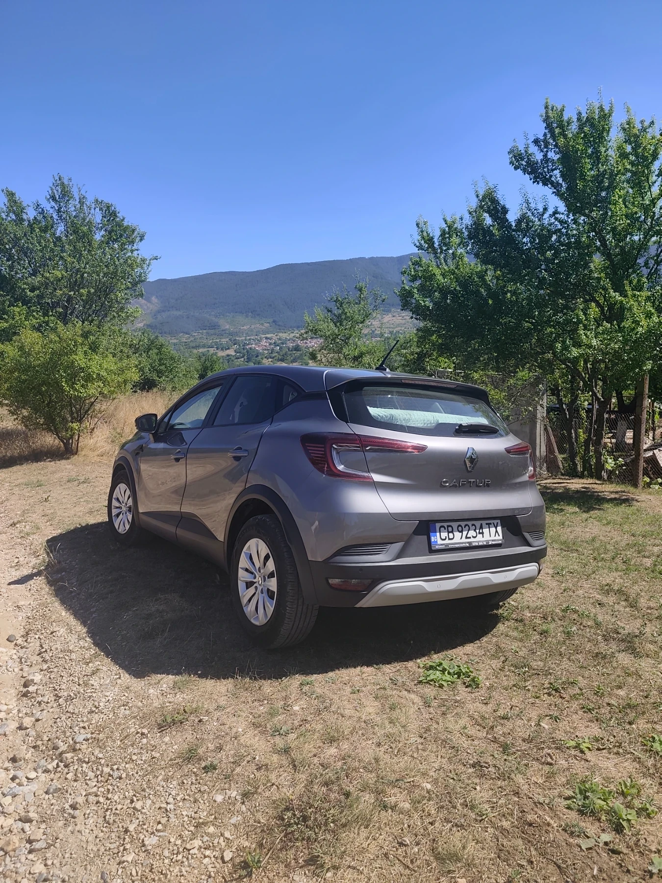Renault Captur, снимка 4 - Автомобили и джипове - 55963726