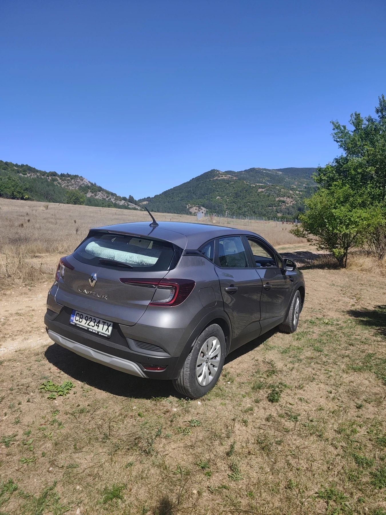 Renault Captur, снимка 5 - Автомобили и джипове - 55963726