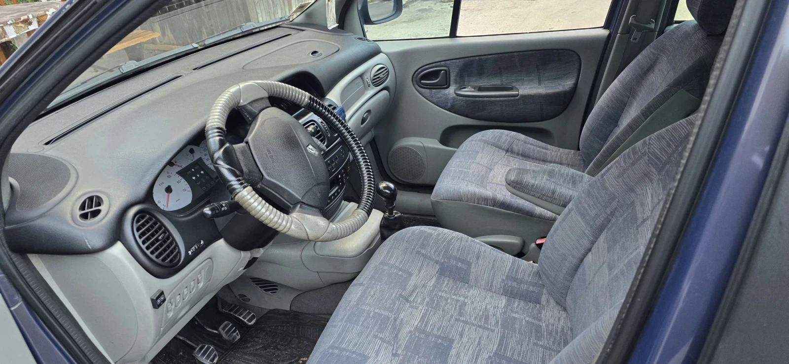 Renault Scenic 2.0 RX4, снимка 9 - Автомобили и джипове - 56074238