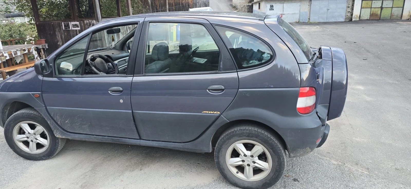 Renault Scenic 2.0 RX4, снимка 4 - Автомобили и джипове - 56074238