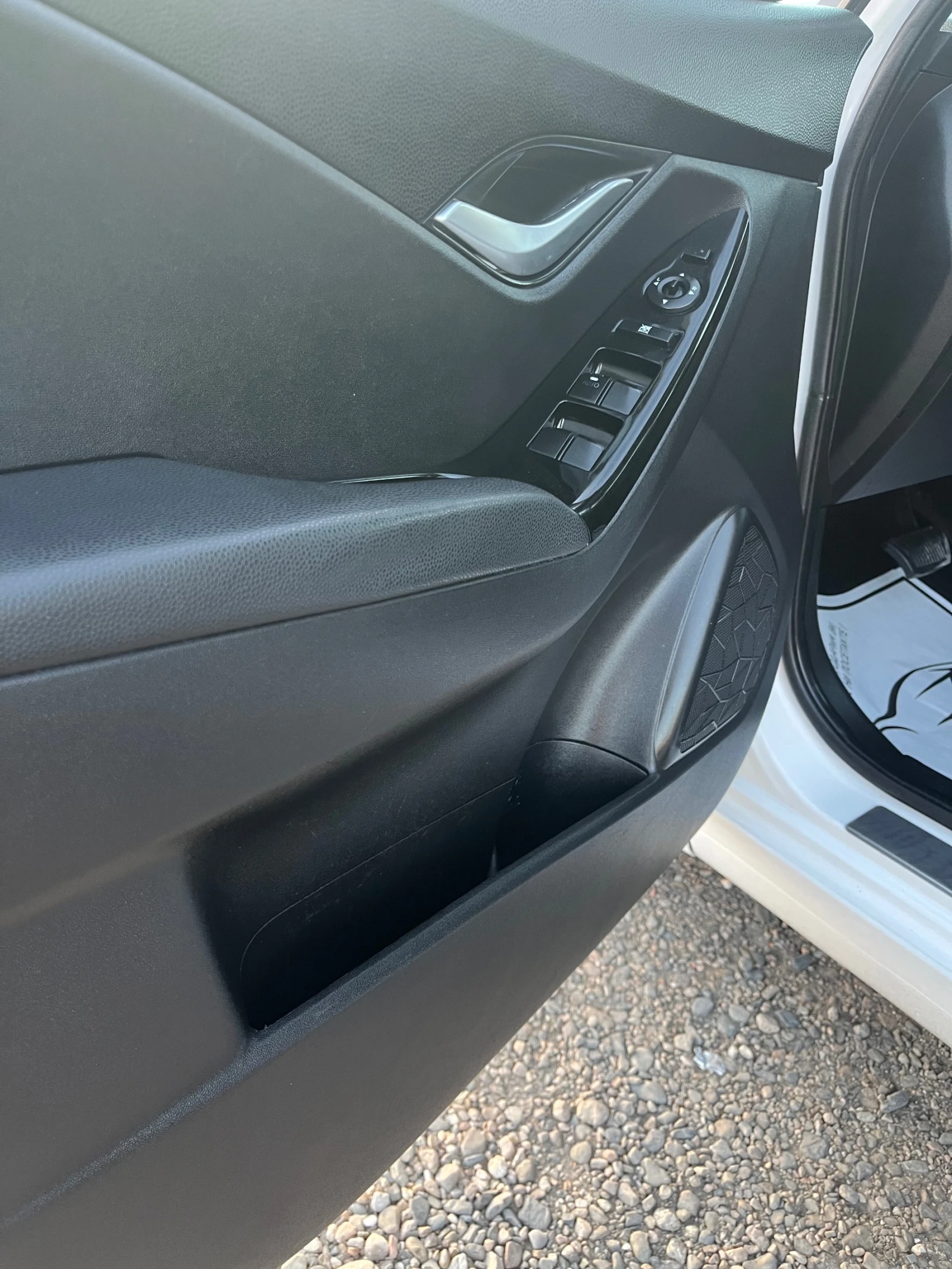 Hyundai Ix20 1.6 AUTOMAT, снимка 7 - Автомобили и джипове - 56333277
