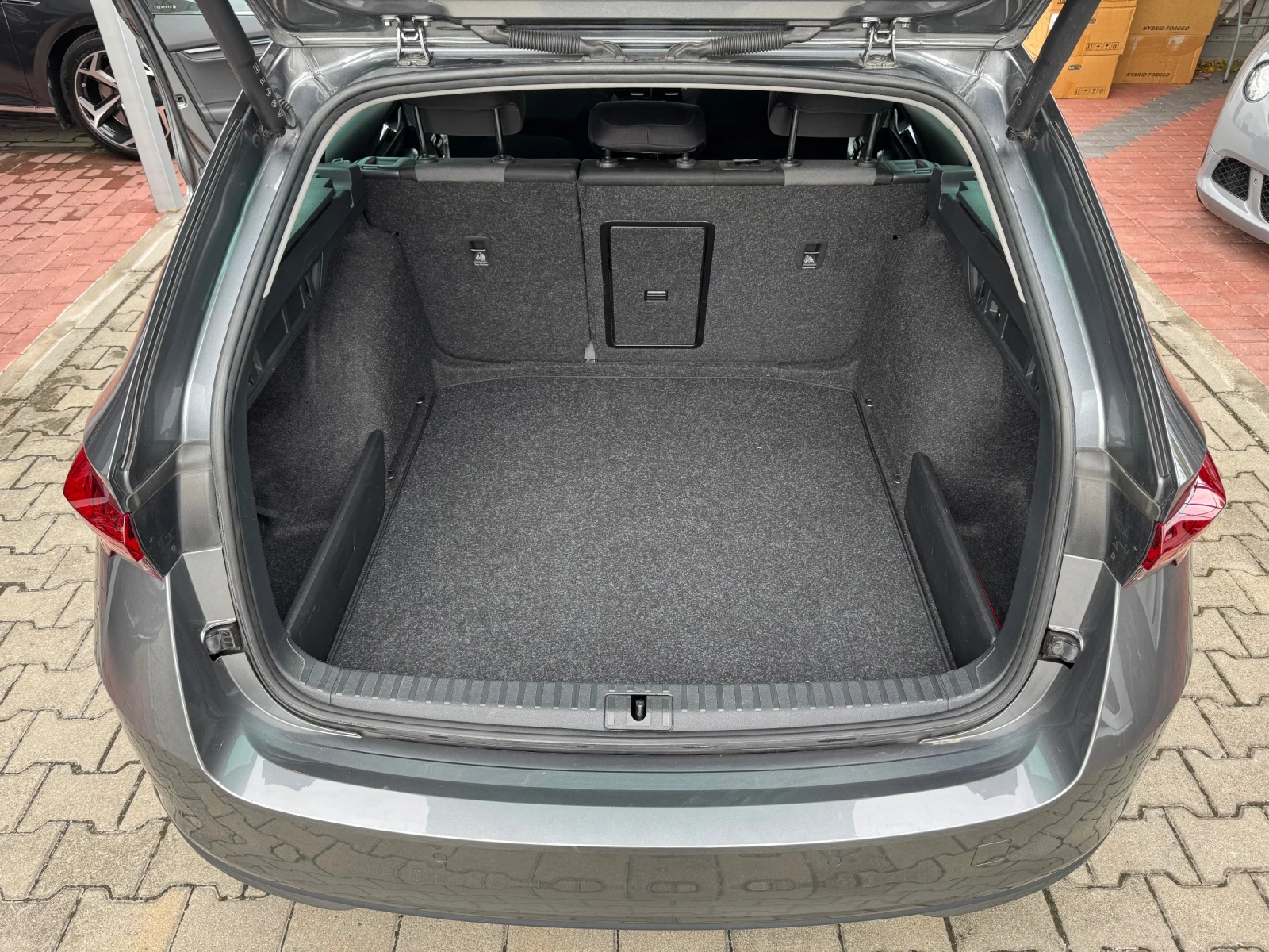Skoda Octavia 2.0TDI#FACELIFT#SELECTION#DIGITAL#CAMERA#, снимка 13 - Автомобили и джипове - 56511874