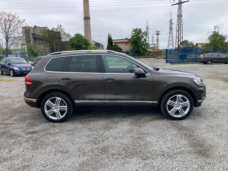 VW Touareg 3, 0TDi 4Х4  НАВИ КОЖА ПОДГРЕВ ЕURO 6B, снимка 4 - Автомобили и джипове - 40604229