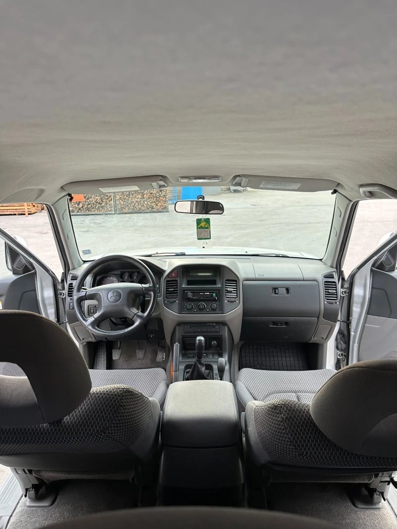 Mitsubishi Pajero, снимка 10 - Автомобили и джипове - 47137923