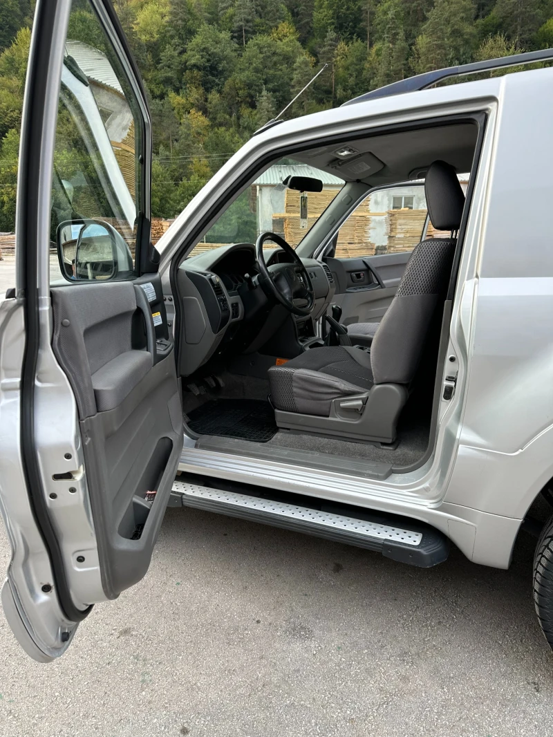 Mitsubishi Pajero, снимка 8 - Автомобили и джипове - 47137923