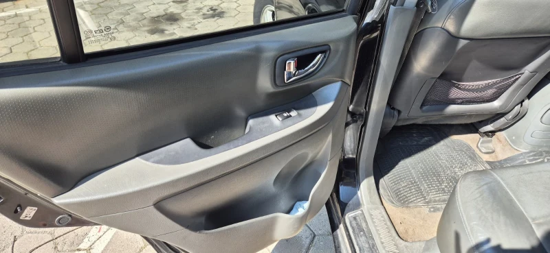 Hyundai Santa fe 2.7 v6 4* 4 газ, снимка 7 - Автомобили и джипове - 50700854