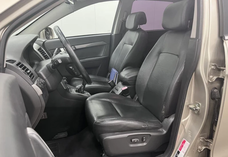 Chevrolet Captiva 2.4 I 4WD , снимка 4 - Автомобили и джипове - 53168199