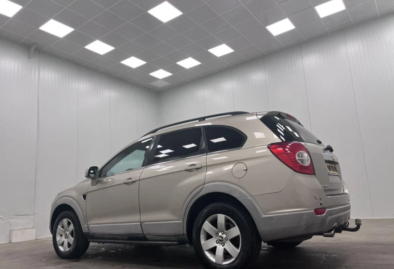 Chevrolet Captiva 2.4 I 4WD , снимка 2 - Автомобили и джипове - 53168199