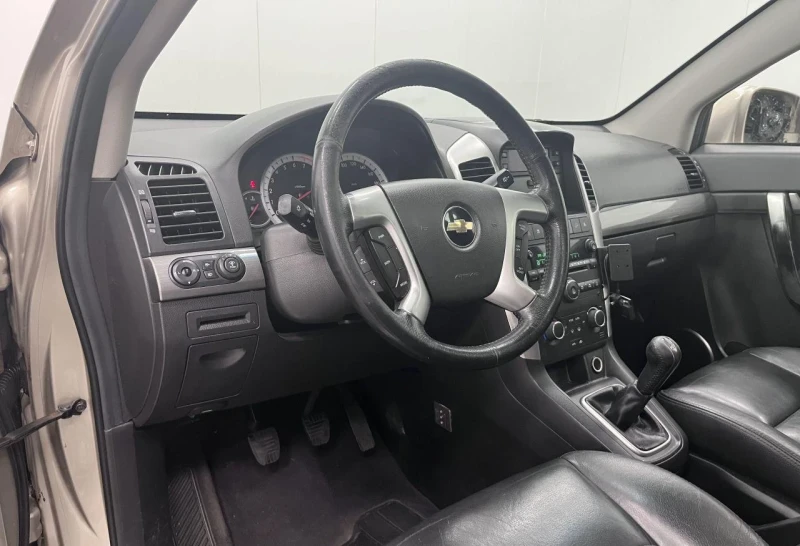 Chevrolet Captiva 2.4 I 4WD , снимка 3 - Автомобили и джипове - 53168199