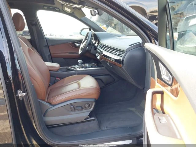 Audi Q7 * 3.0T* PREMIUM* QUATTRO* КОЖА* ПОДГРЕВ* ПАНОРАМА*, снимка 5 - Автомобили и джипове - 54550835