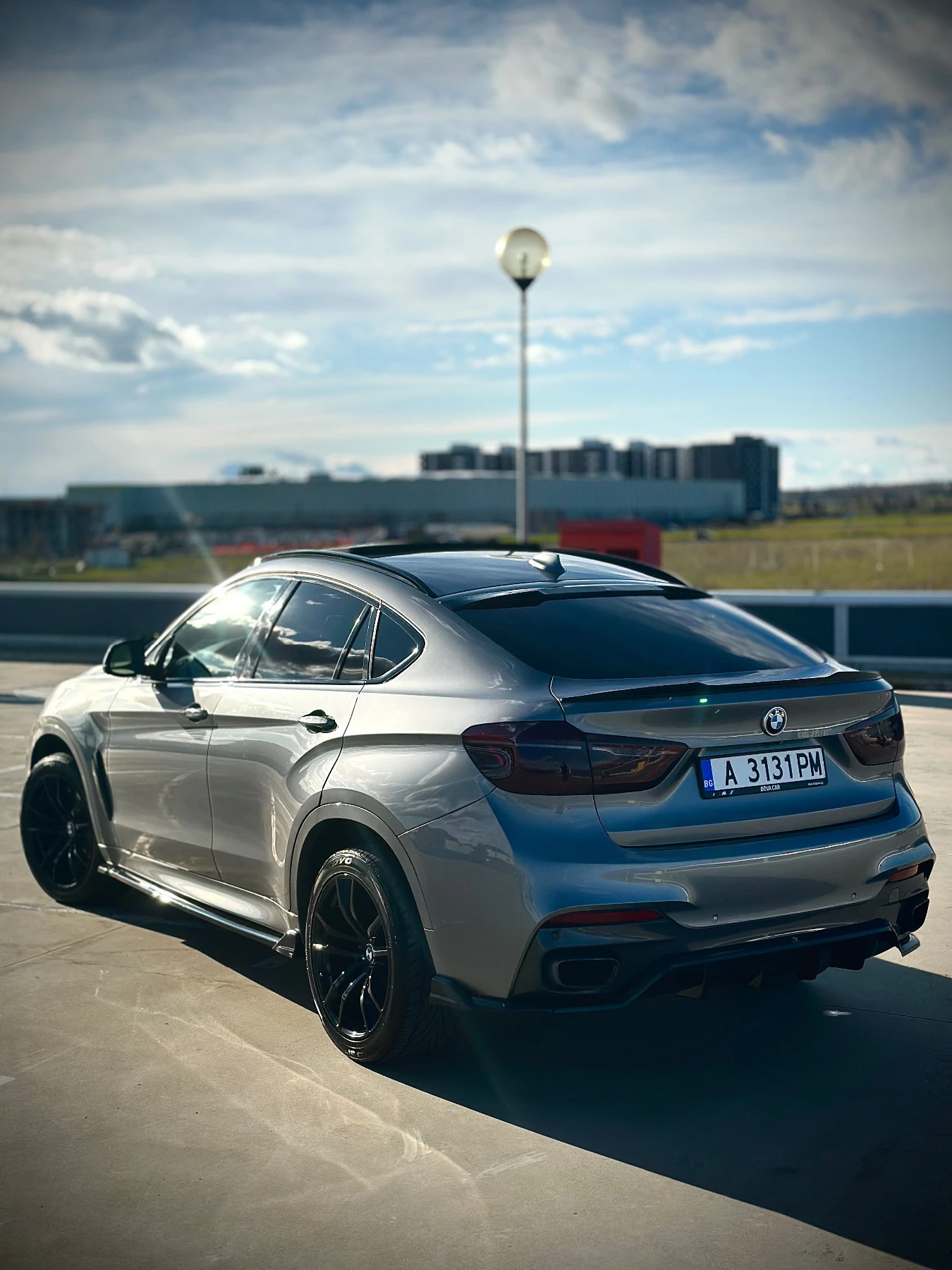 BMW X6 М50I - изображение 6