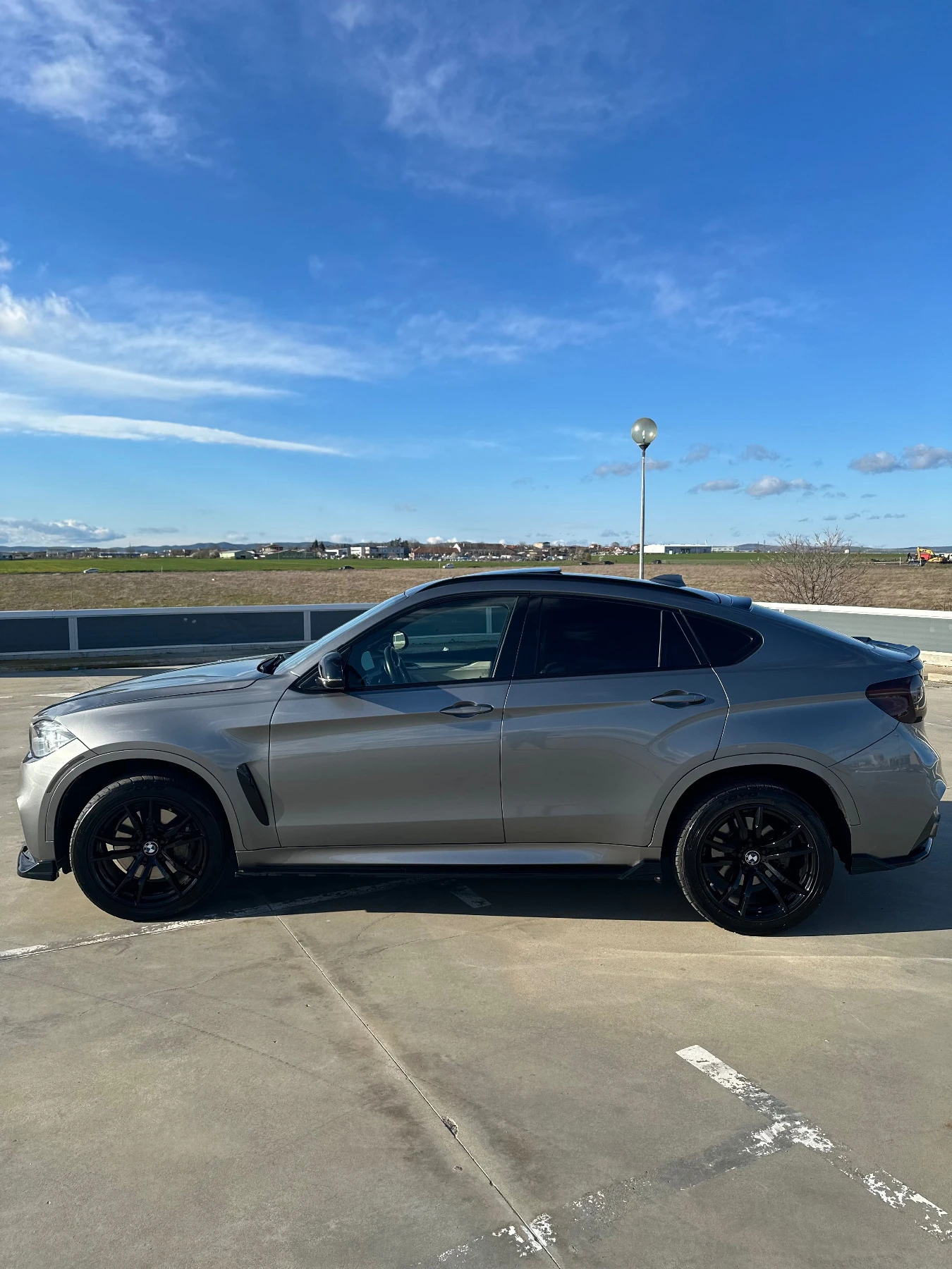 BMW X6 М50I - изображение 7