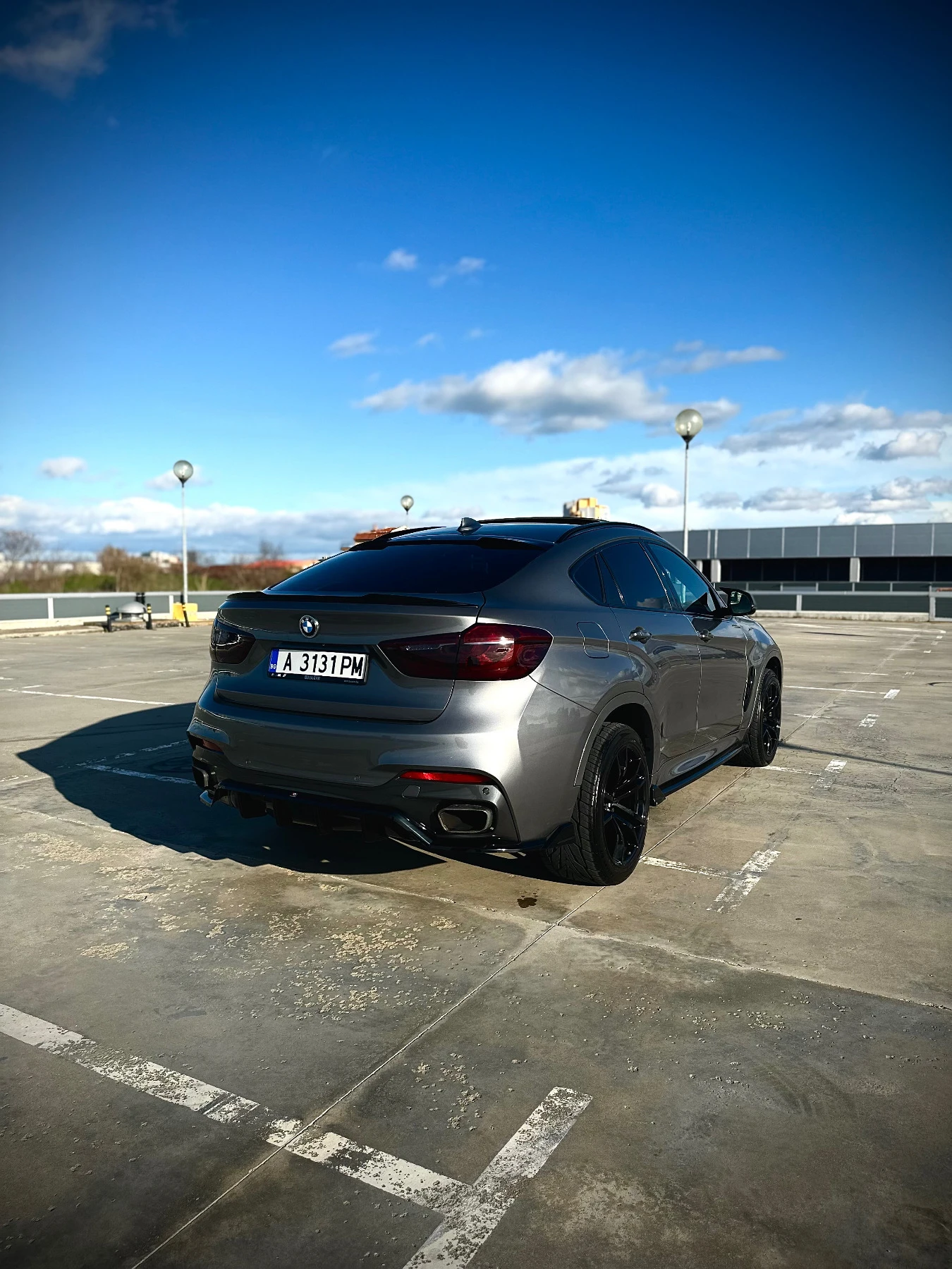 BMW X6 М50I - изображение 9