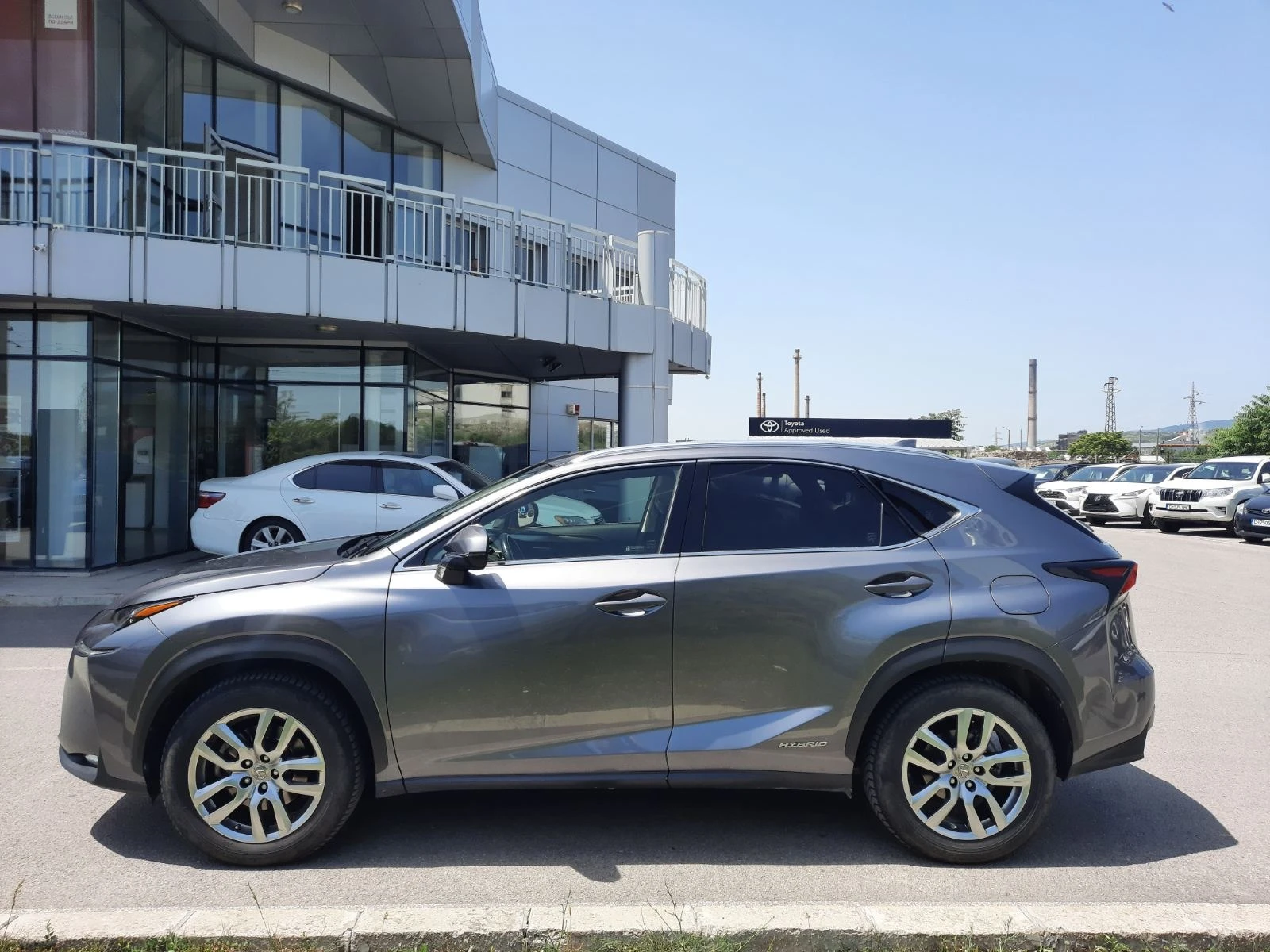 Lexus NX 300h 2.5 HSD AWD - изображение 3