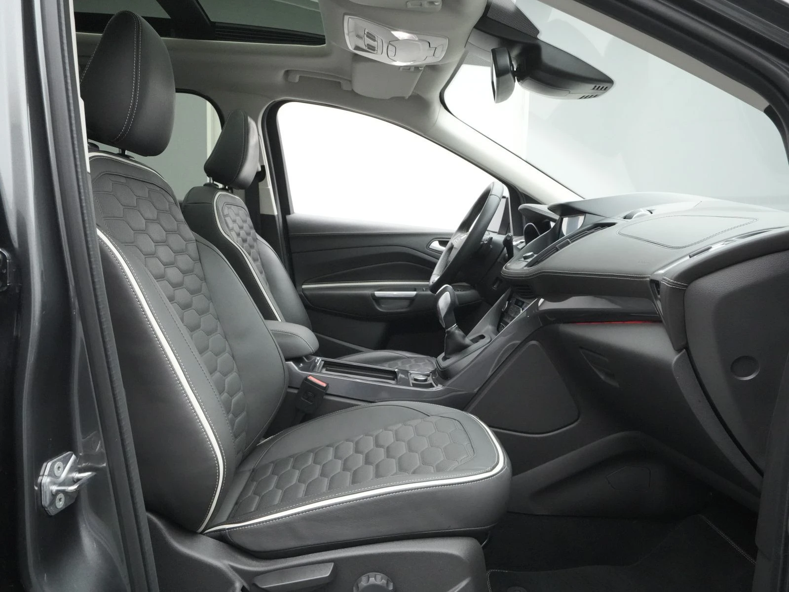 Ford Kuga 2.0 Duratorq 4x4 TDCi DPF - изображение 10
