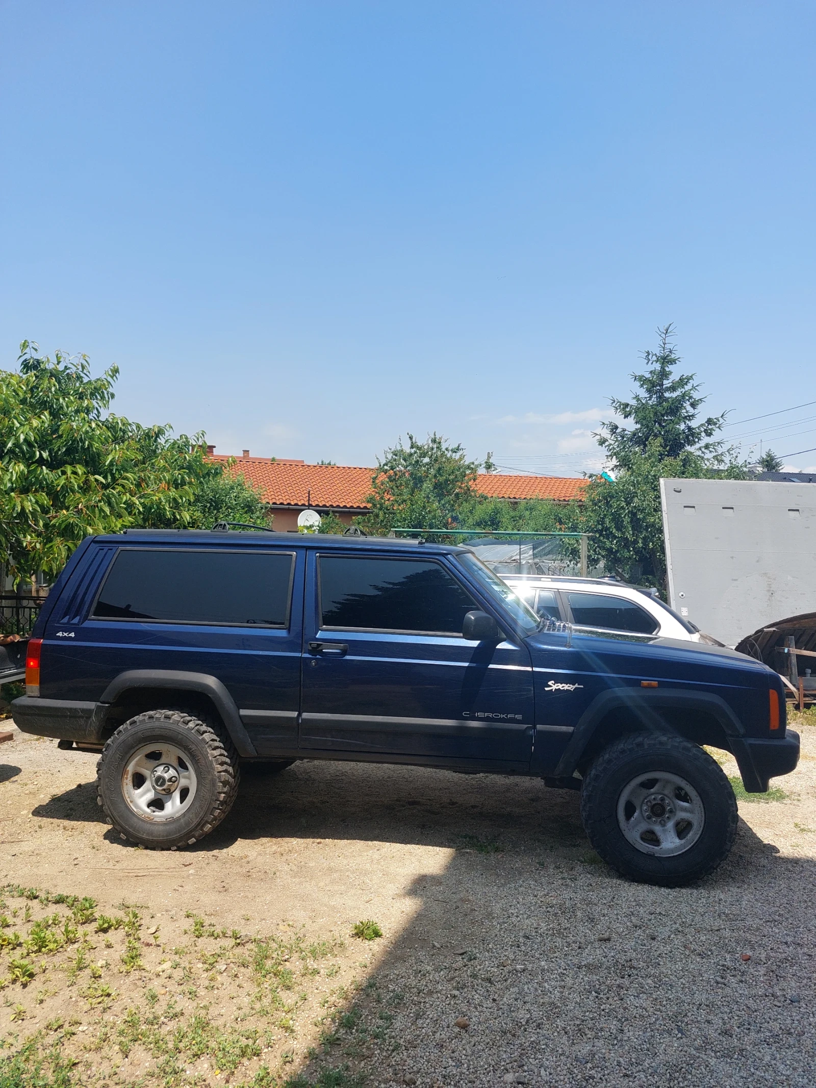 Jeep Cherokee 2.5.д 116коня - изображение 3