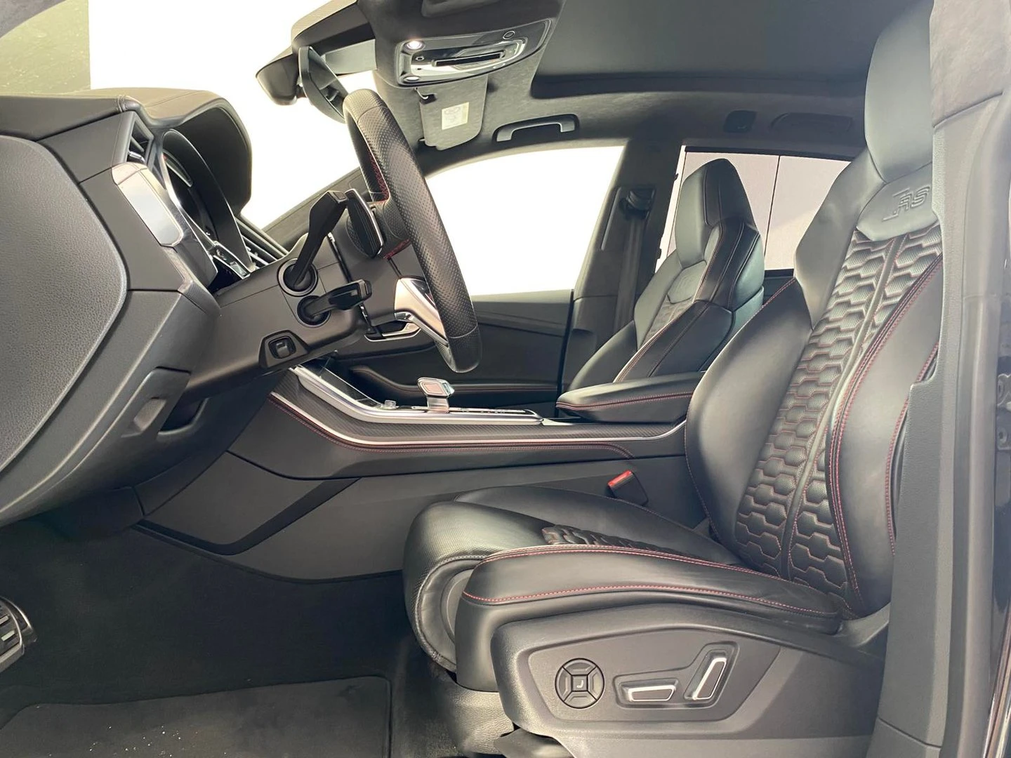 Audi RSQ8 Audi RS Q8 TFSI quattro - изображение 6