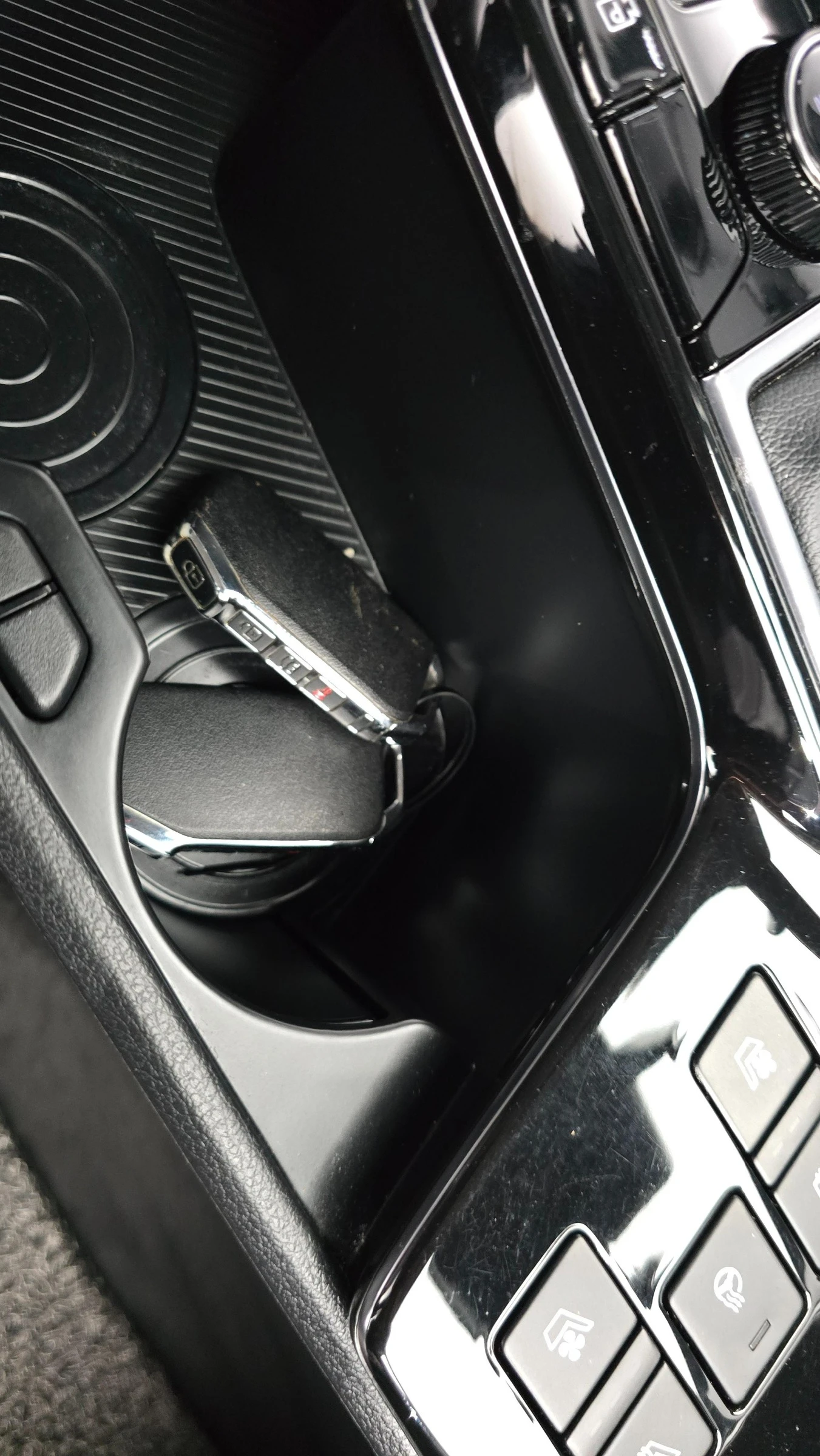 Kia Sportage 2.0 D* Prestige 4x4* HARMAN KARDON* ���������*  | Mobile.bg � ����������� 14