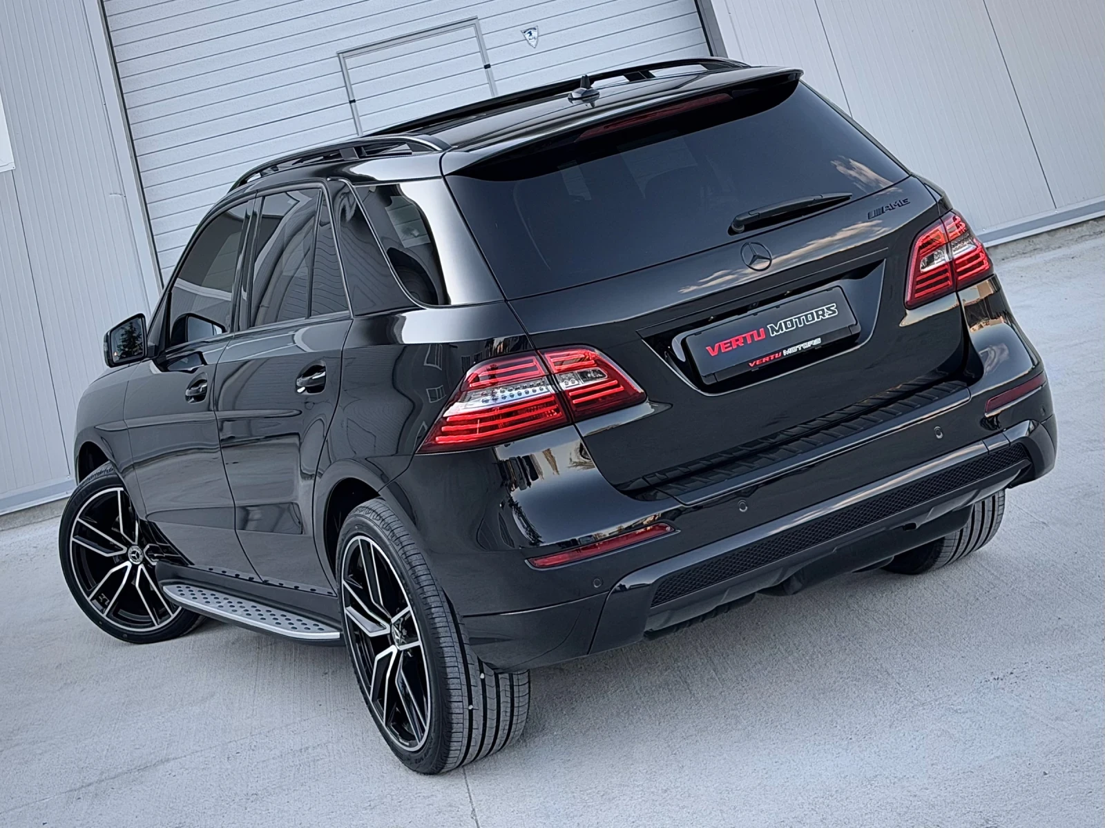 Mercedes-Benz ML 350 AMG/PANORAMA/MASSAGE/NIGHT VISION/DISTRONIC+ , снимка 4 - Автомобили и джипове - 54359093