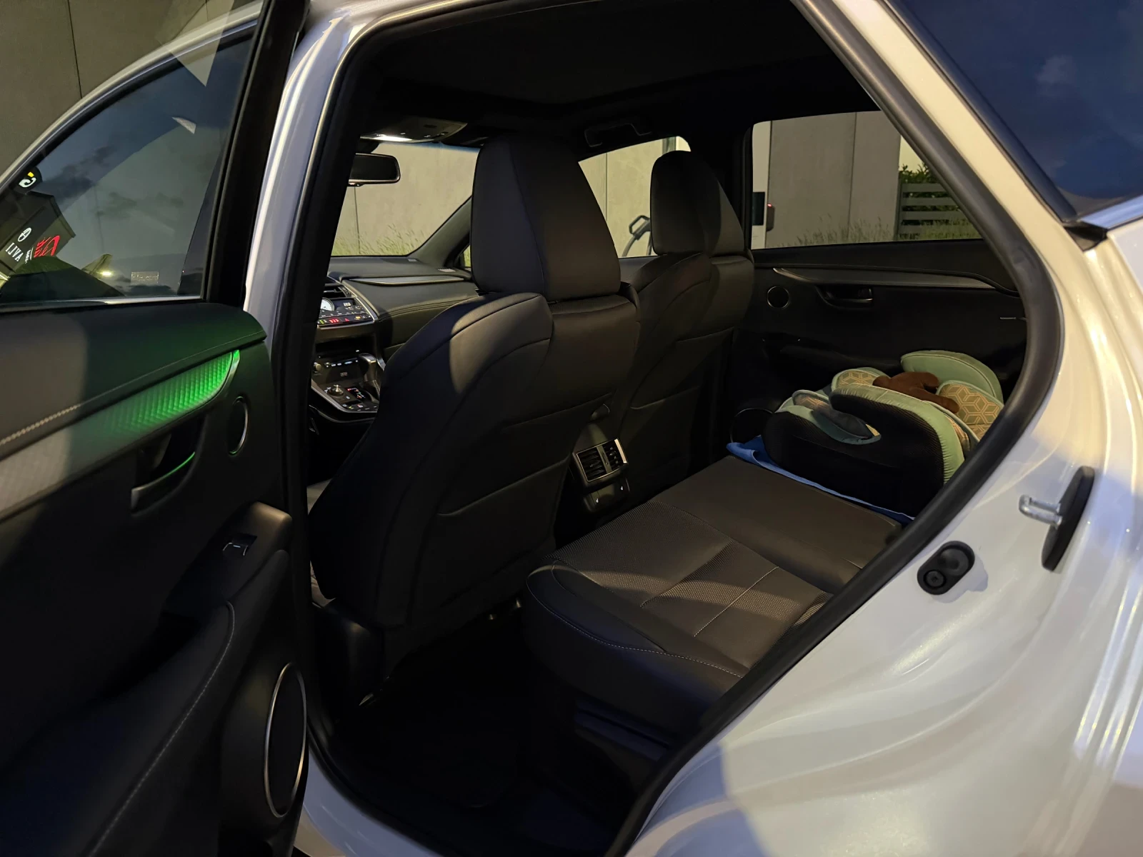 Lexus NX 300 2.0t 238k.c. FSPORT, снимка 7 - Автомобили и джипове - 54812429