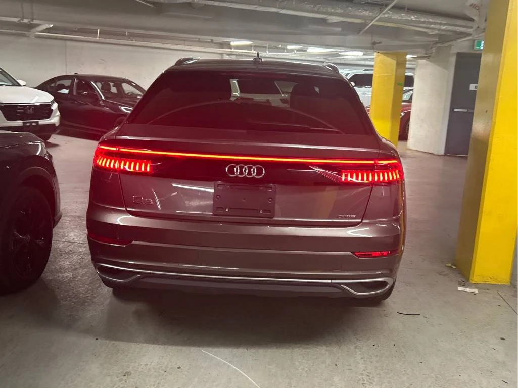 Audi Q8 Technik 55 TFSI* CARFAX* ОПЦИЯ ЗА ФИНАНСИРАНЕ* , снимка 5 - Автомобили и джипове - 54925532